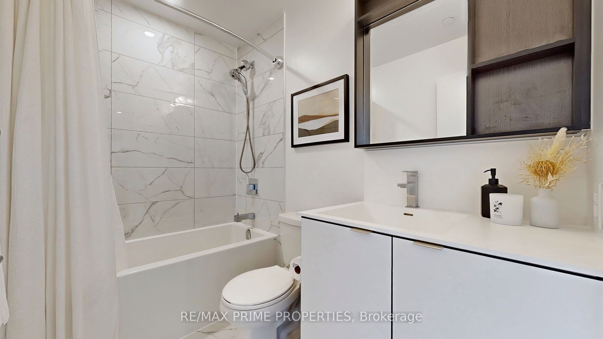 #607 - 4065 Confederation Parkway Property Photo 20