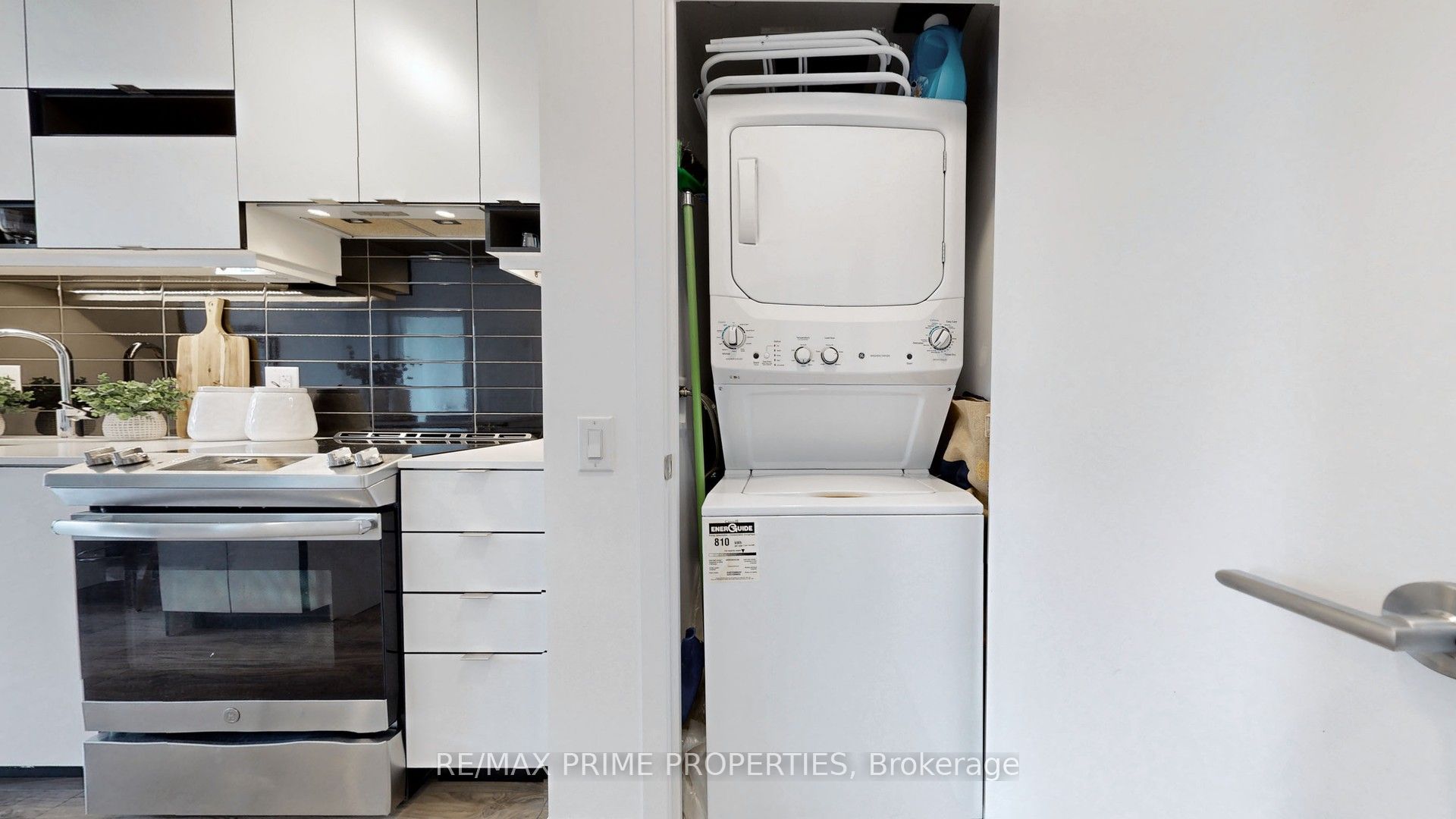 #607 - 4065 Confederation Parkway Property Photo 22