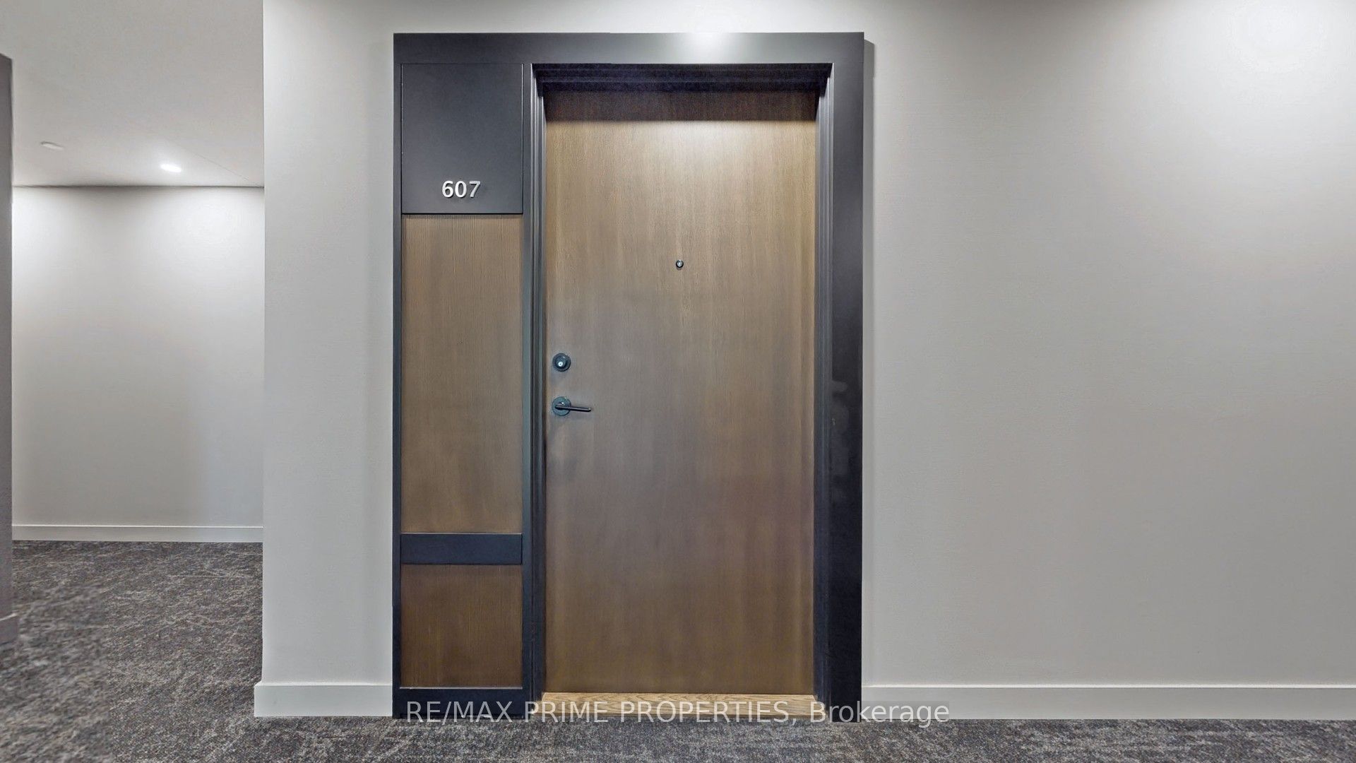 #607 - 4065 Confederation Parkway Property Photo 24