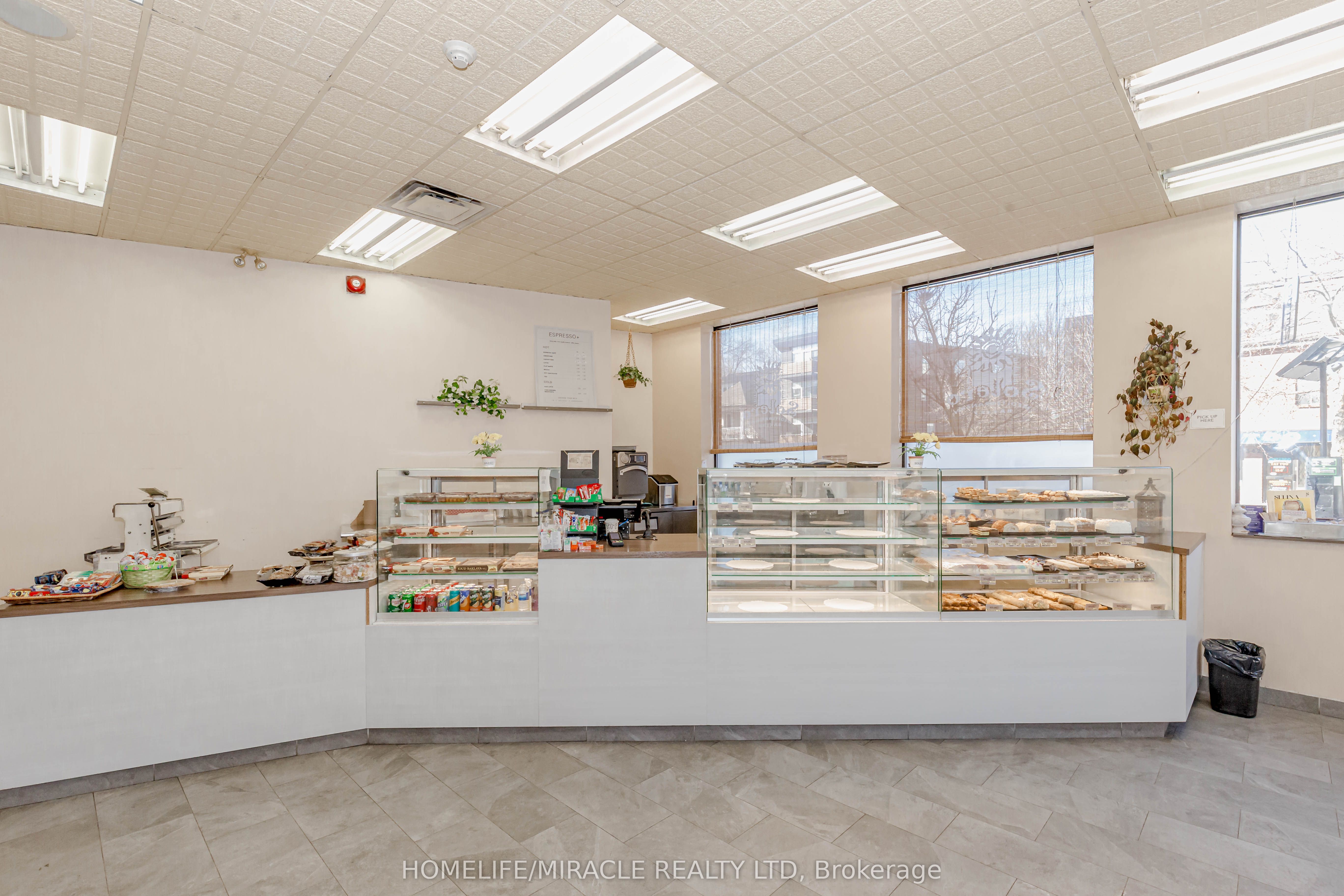 3029 Dundas Street Property Photo 7