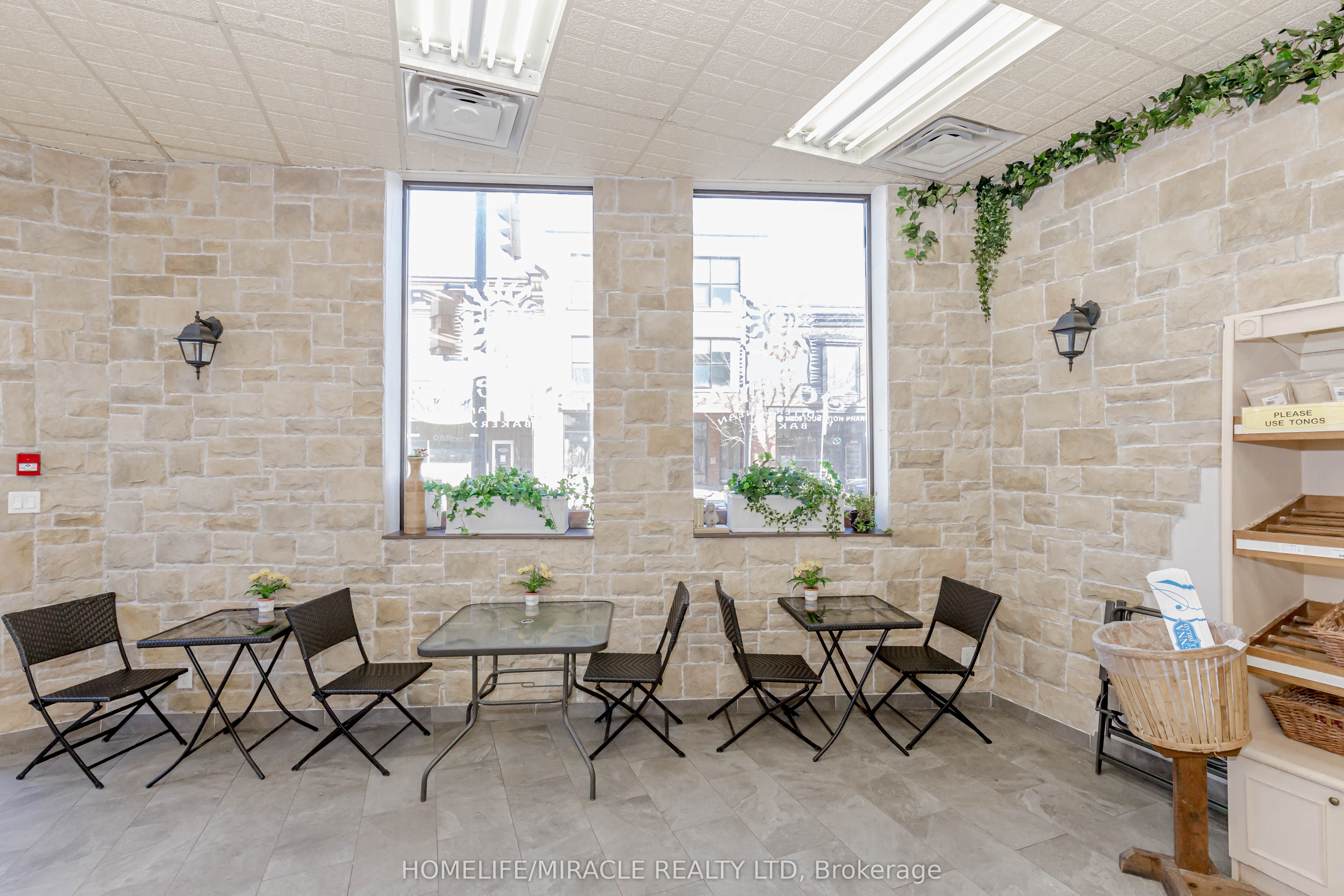3029 Dundas Street Property Photo 9