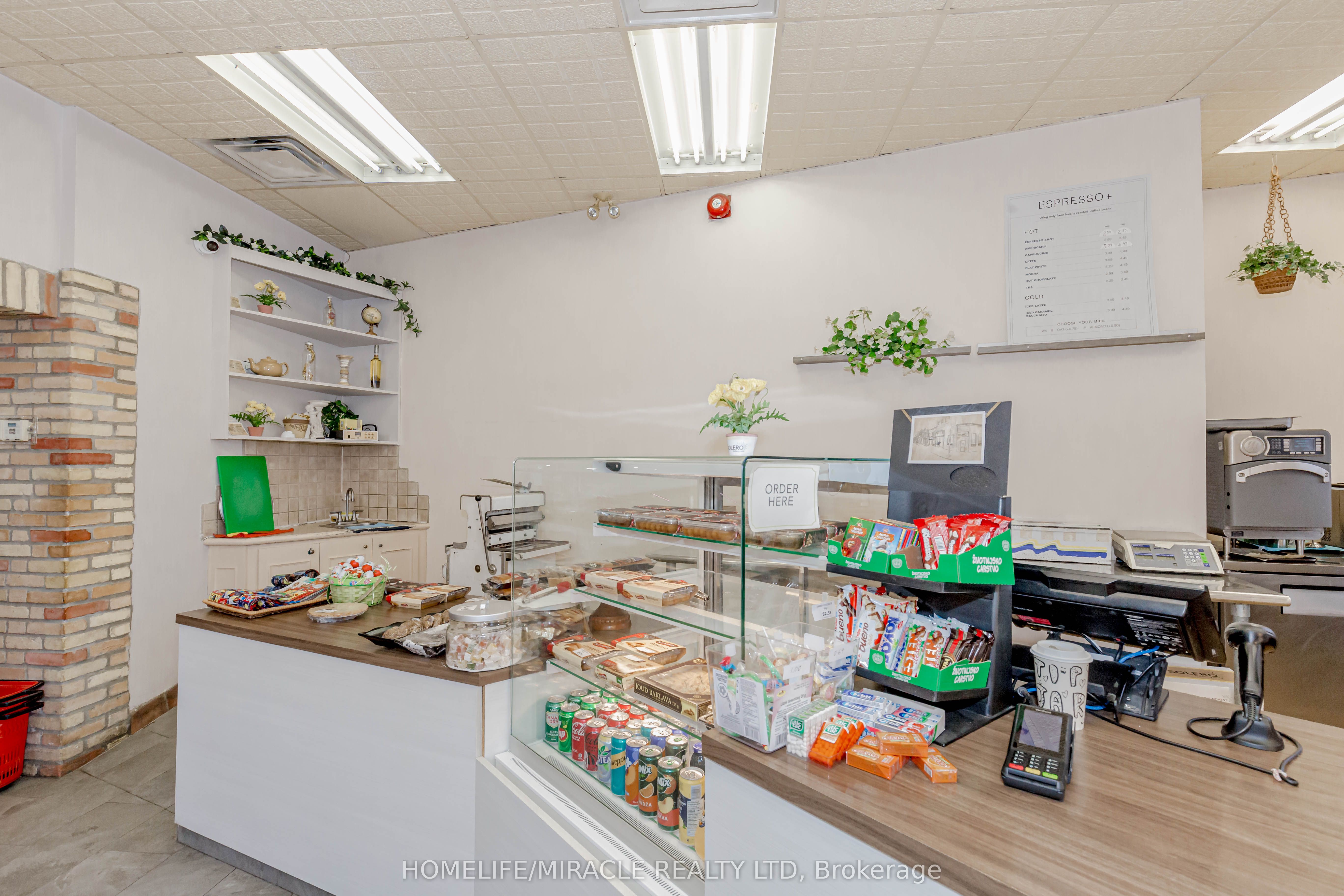 3029 Dundas Street Property Photo 10