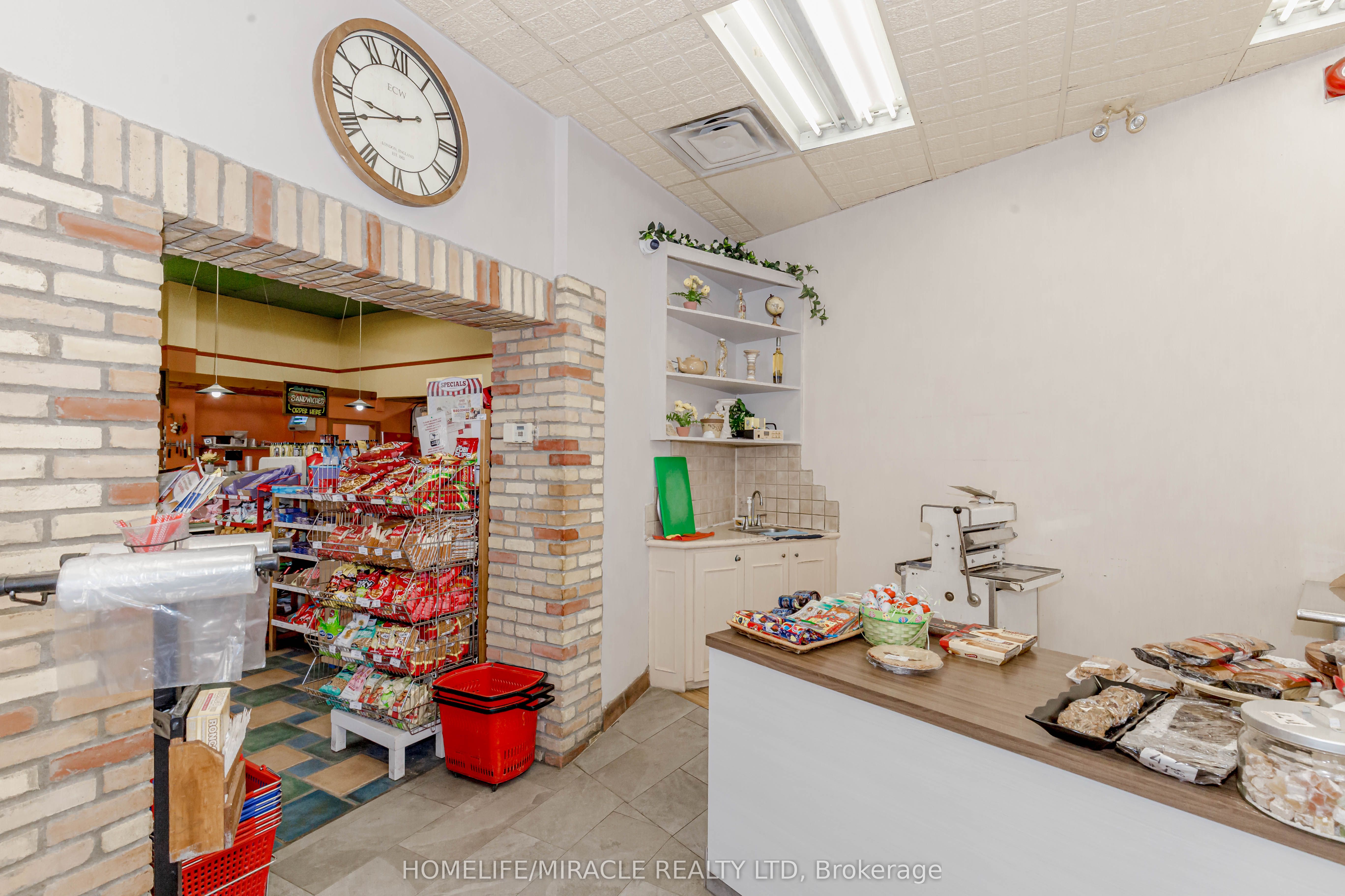3029 Dundas Street Property Photo 13