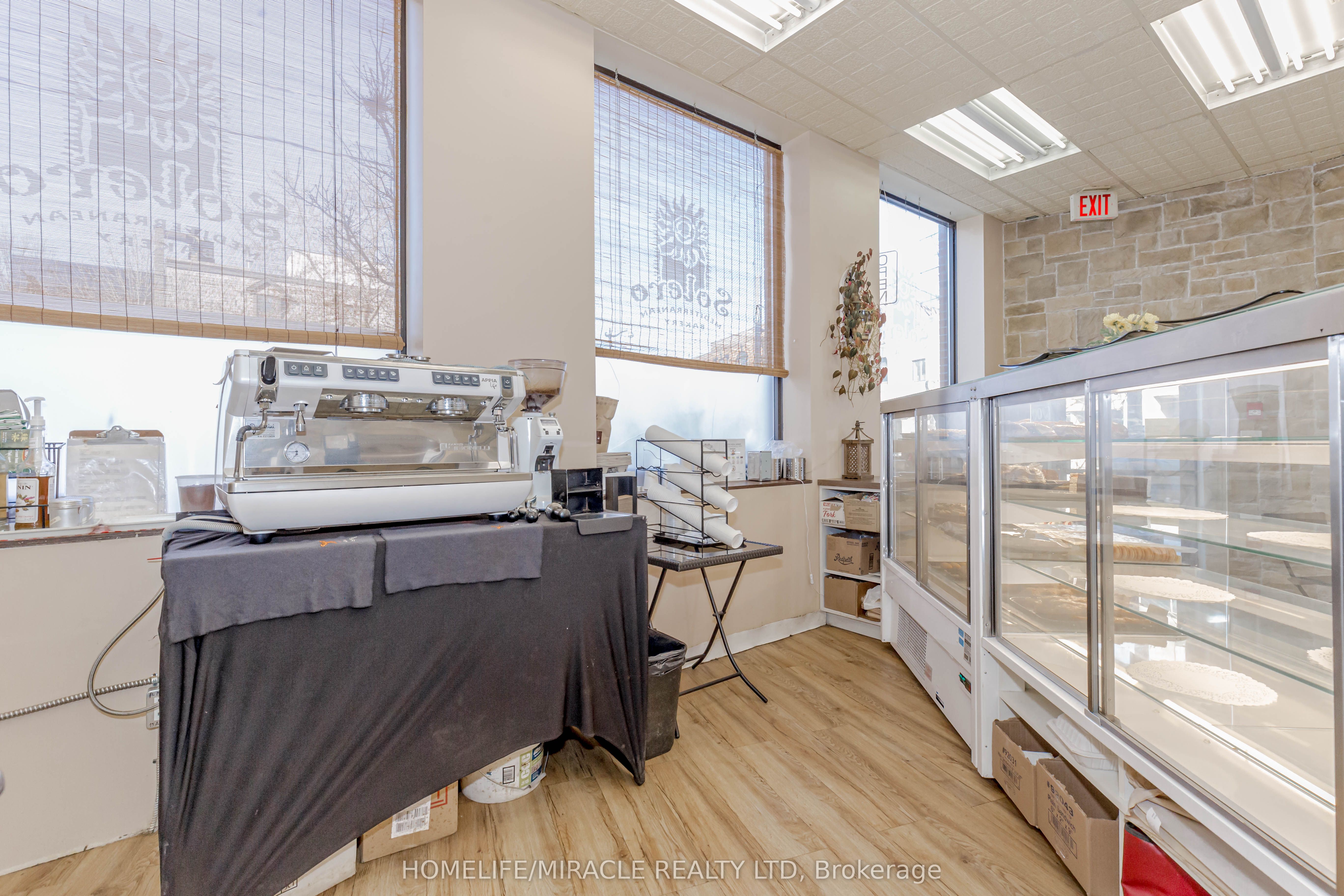 3029 Dundas Street Property Photo 16