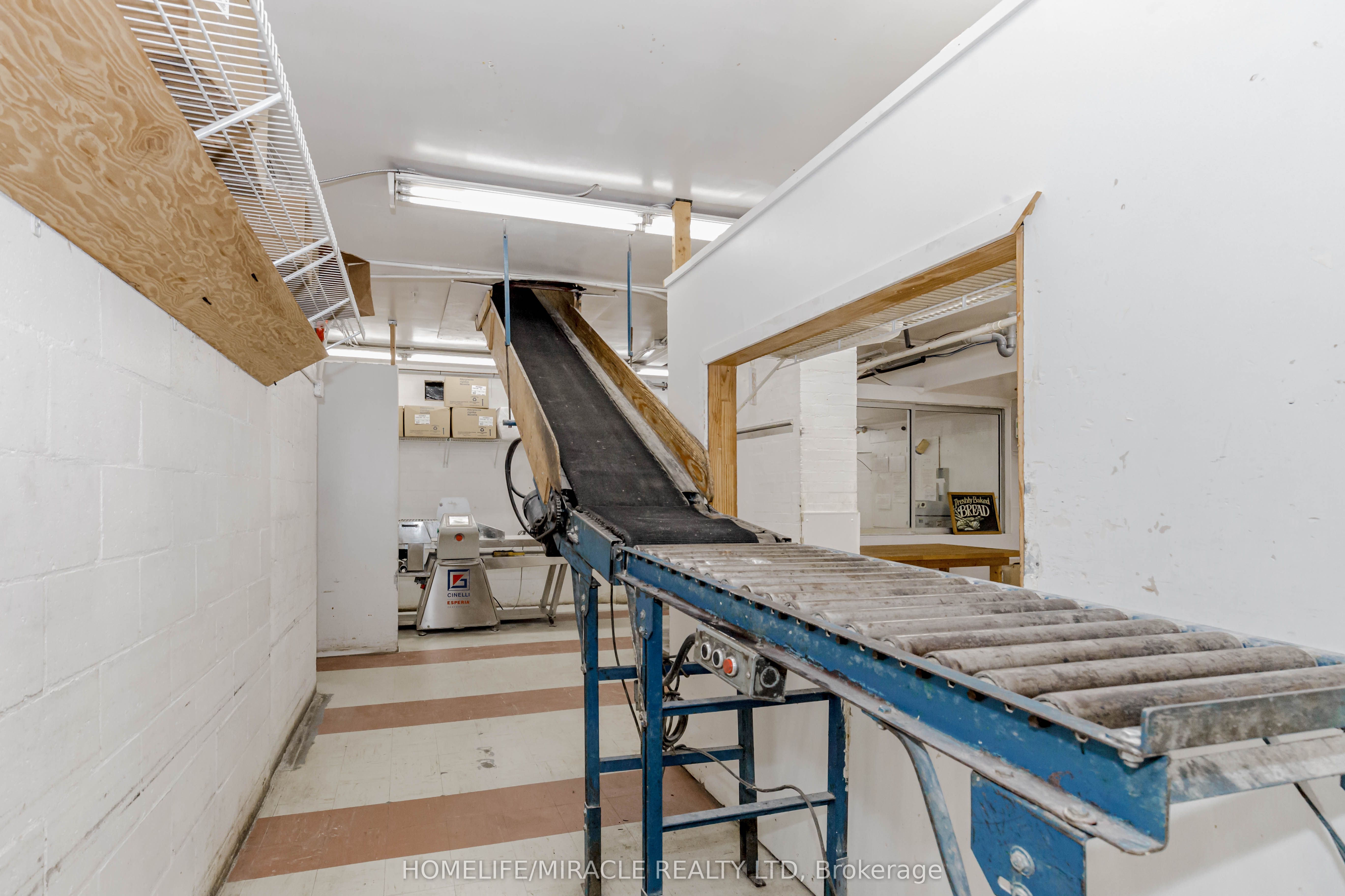 3029 Dundas Street Property Photo 47