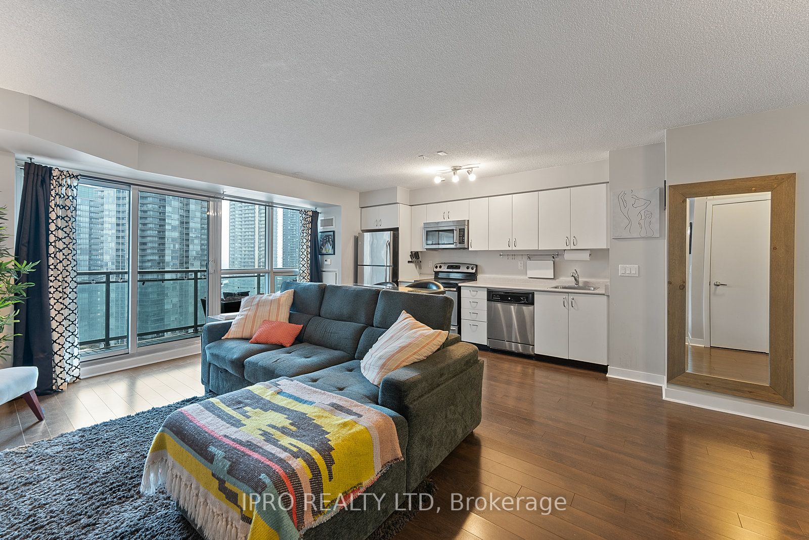#1814 - 155 Legion Road Property Photo