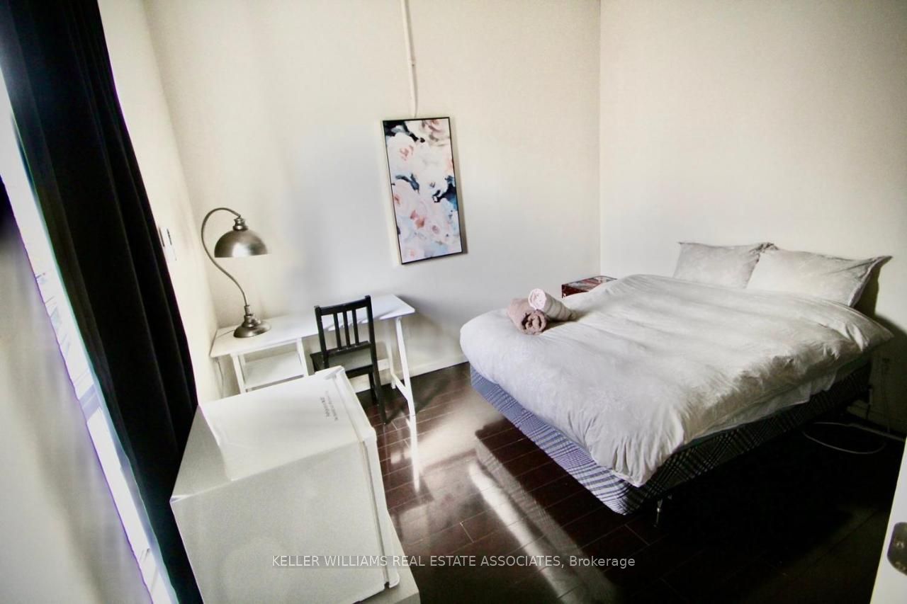 #upper - 83 Elm Grove Property Photo 16