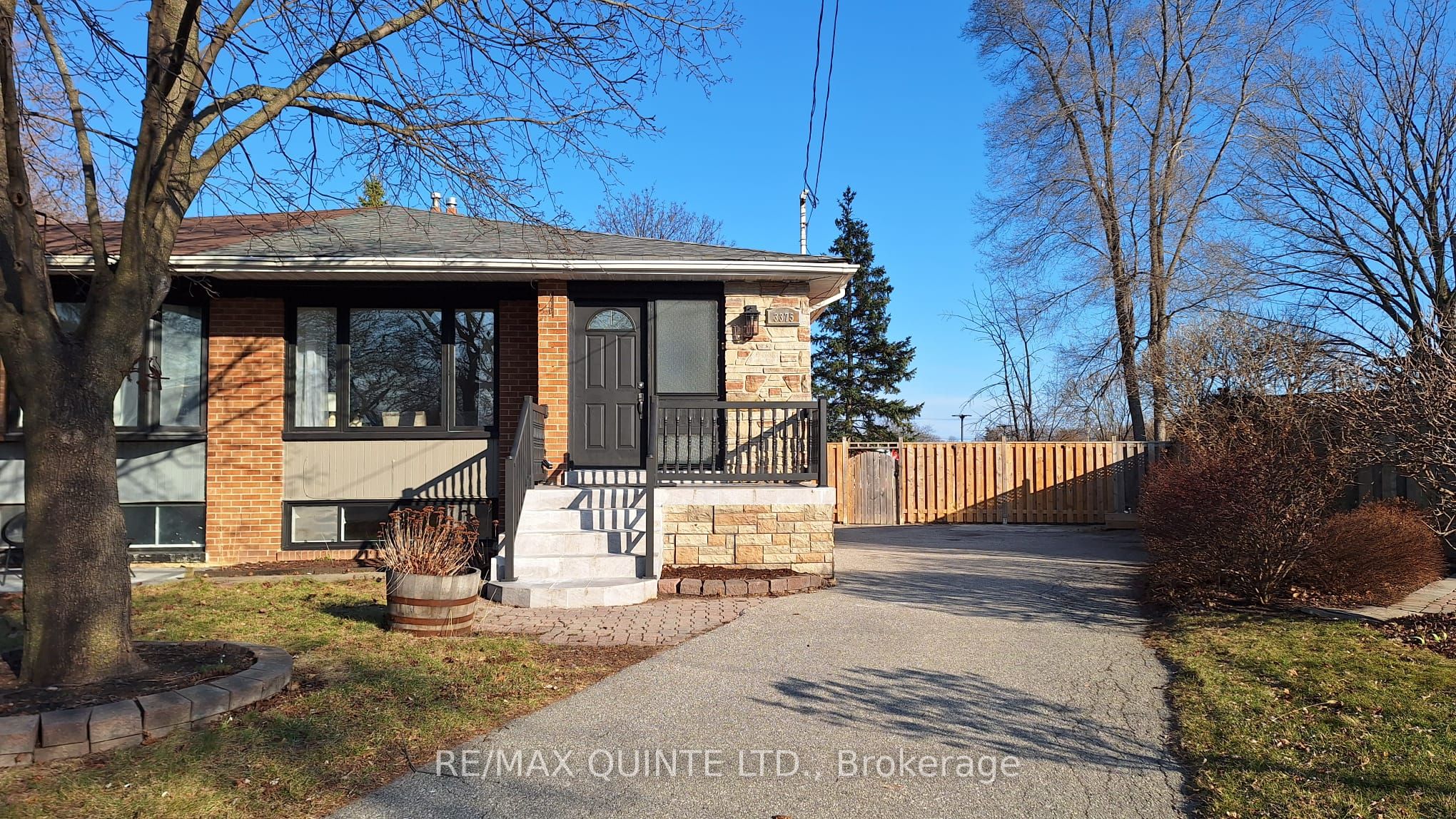 3375 Kelowna Court Property Photo 2