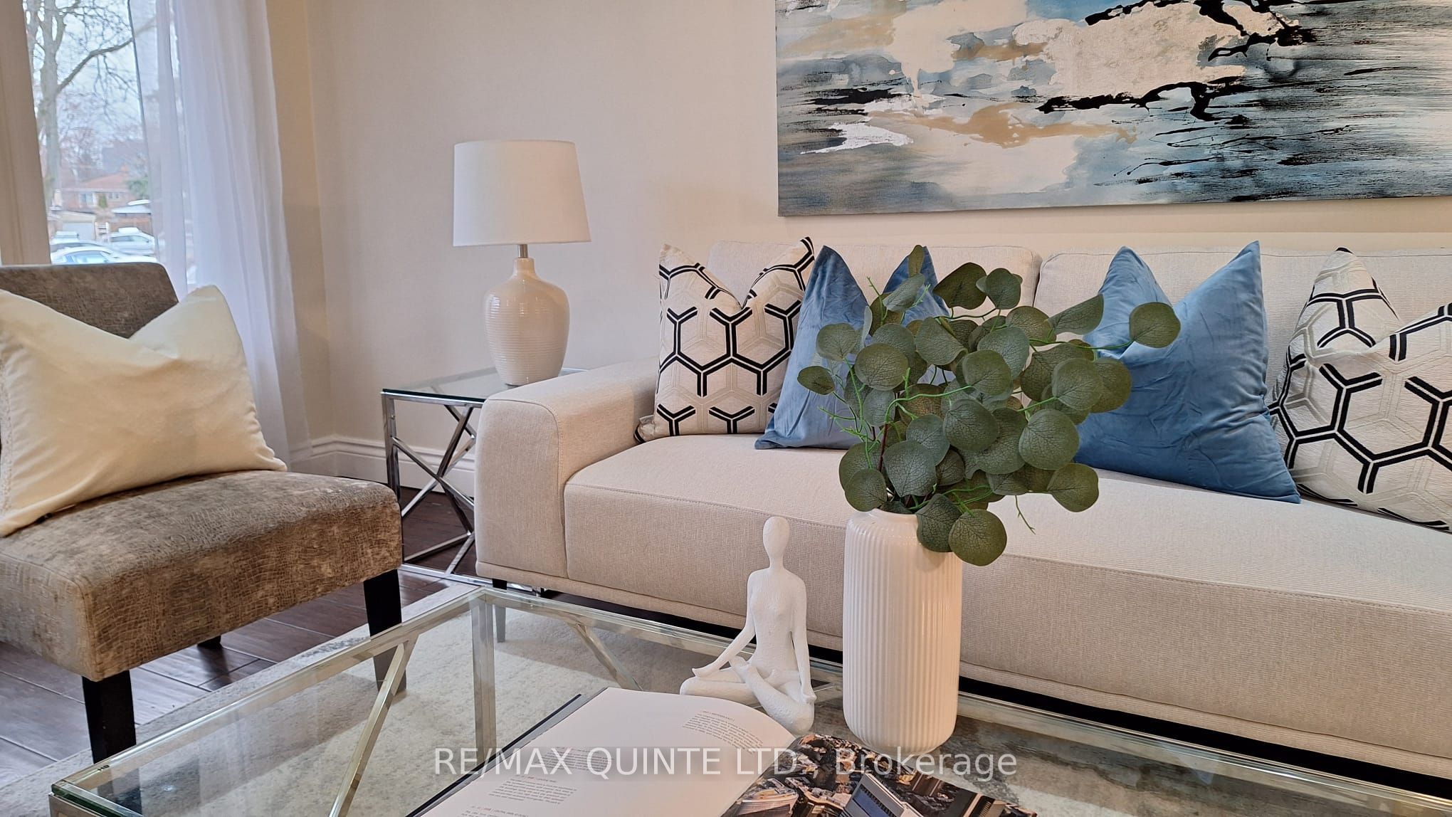 3375 Kelowna Court Property Photo 6