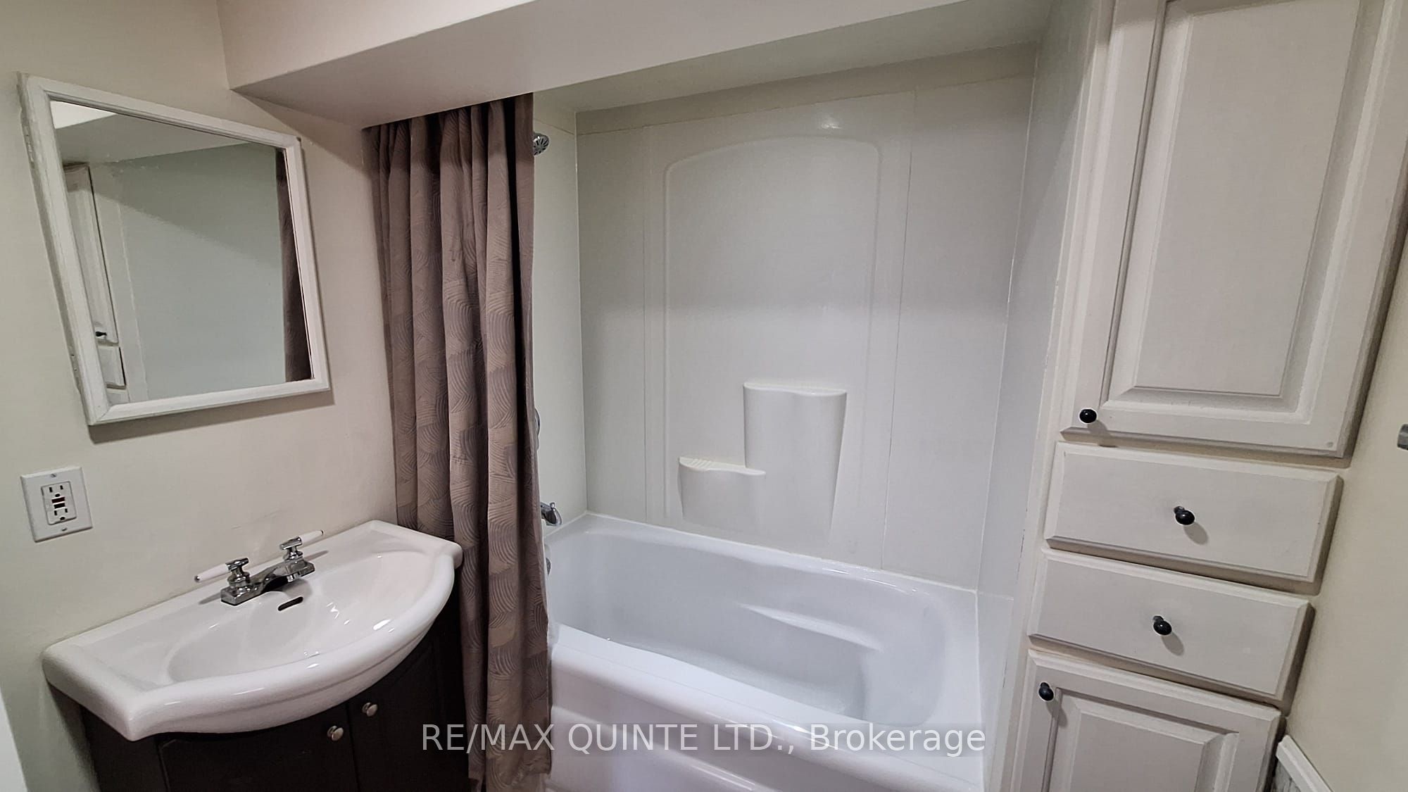 3375 Kelowna Court Property Photo 23