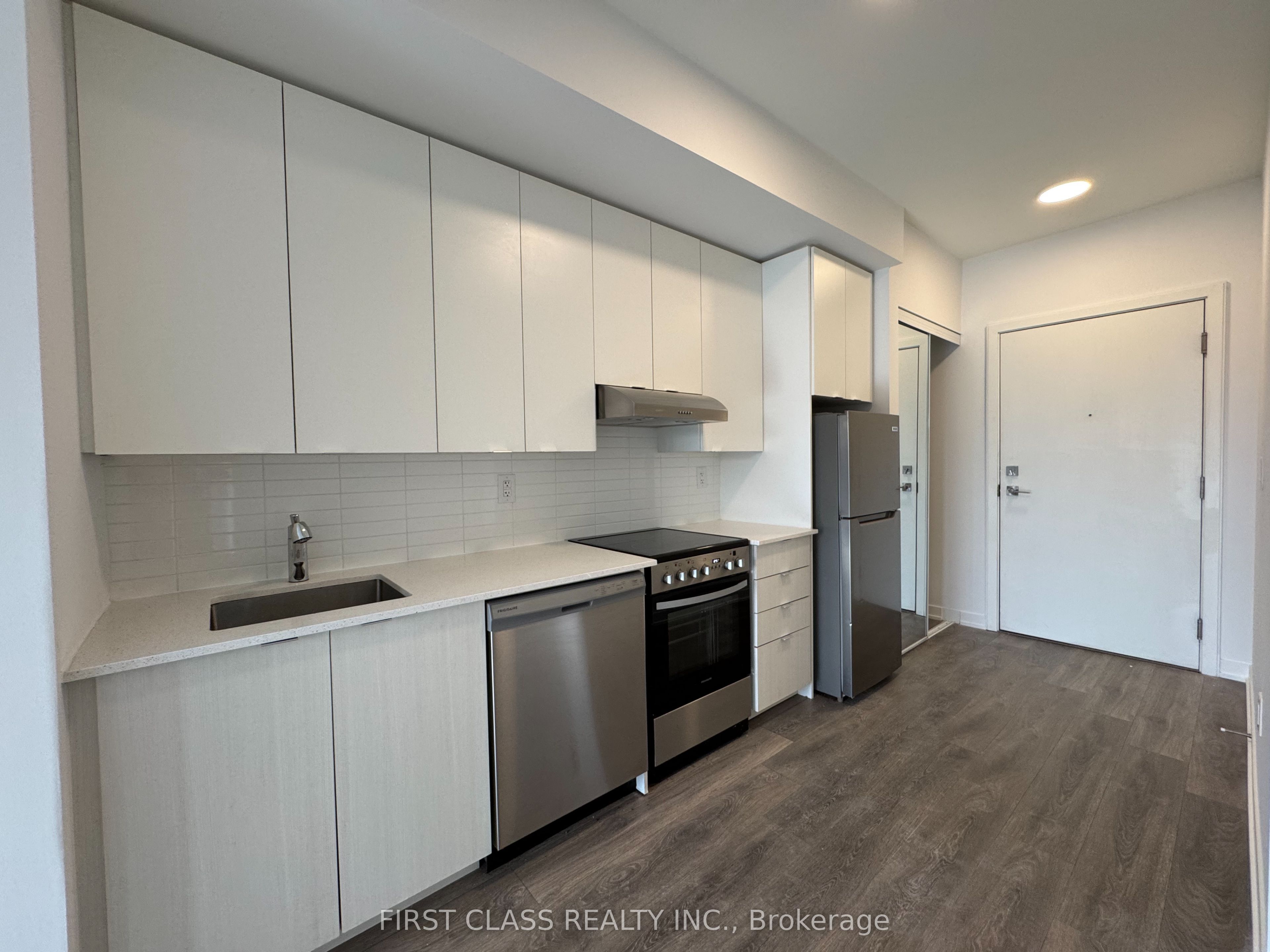 #301 - 165 Canon Jackson Drive Property Photo