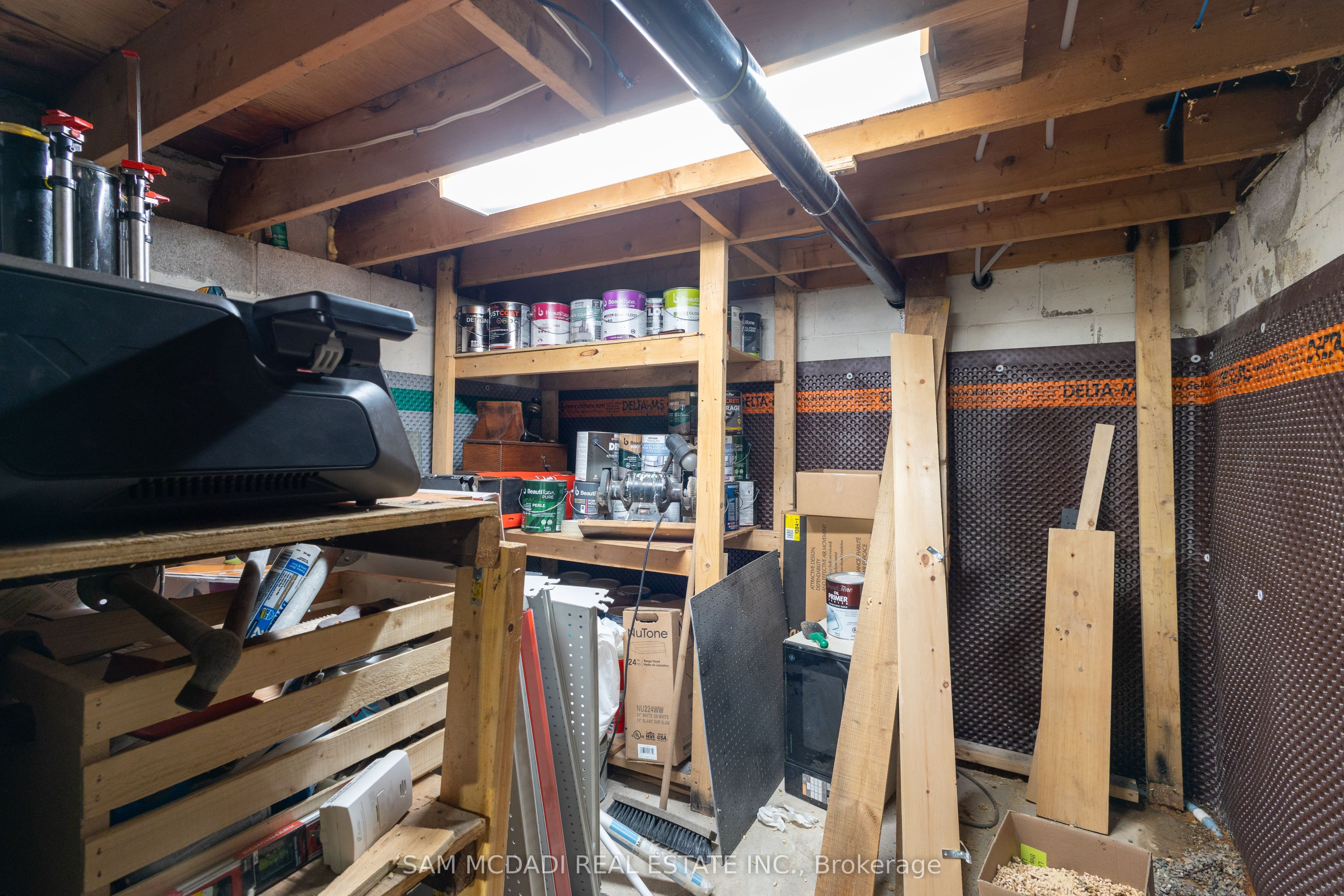 1212 Dufferin Street Property Photo 20