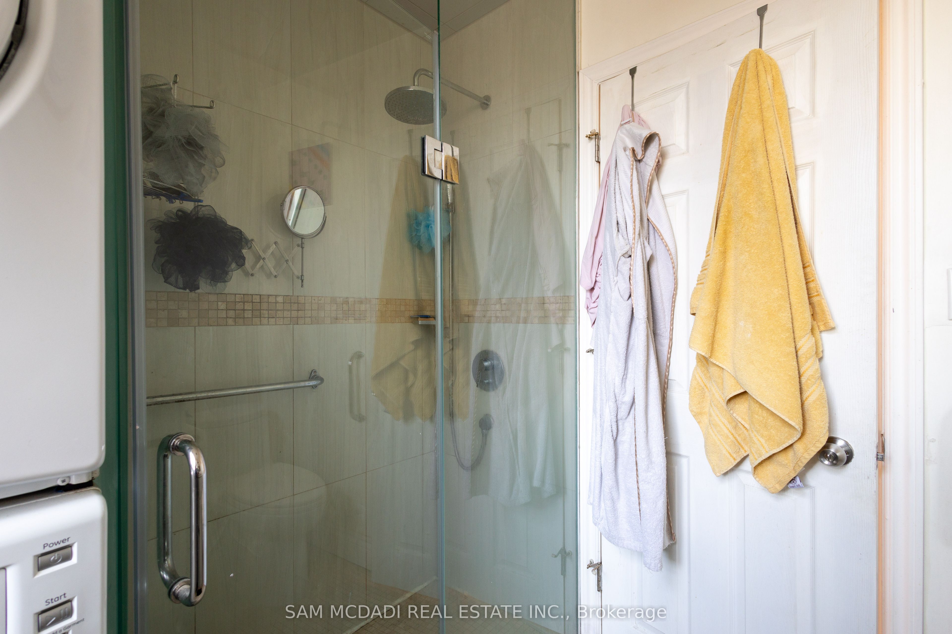 1212 Dufferin Street Property Photo 28
