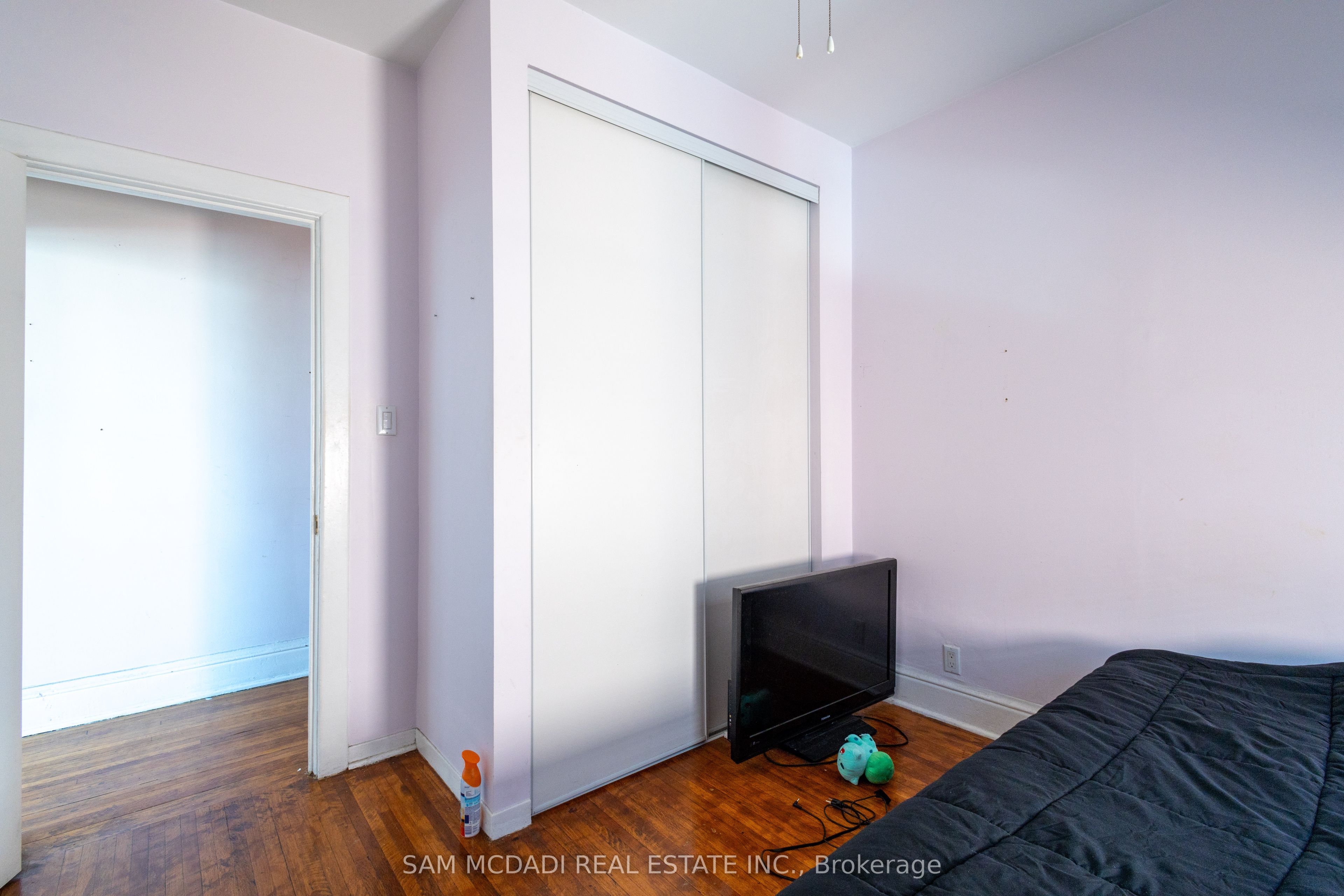 1212 Dufferin Street Property Photo 35