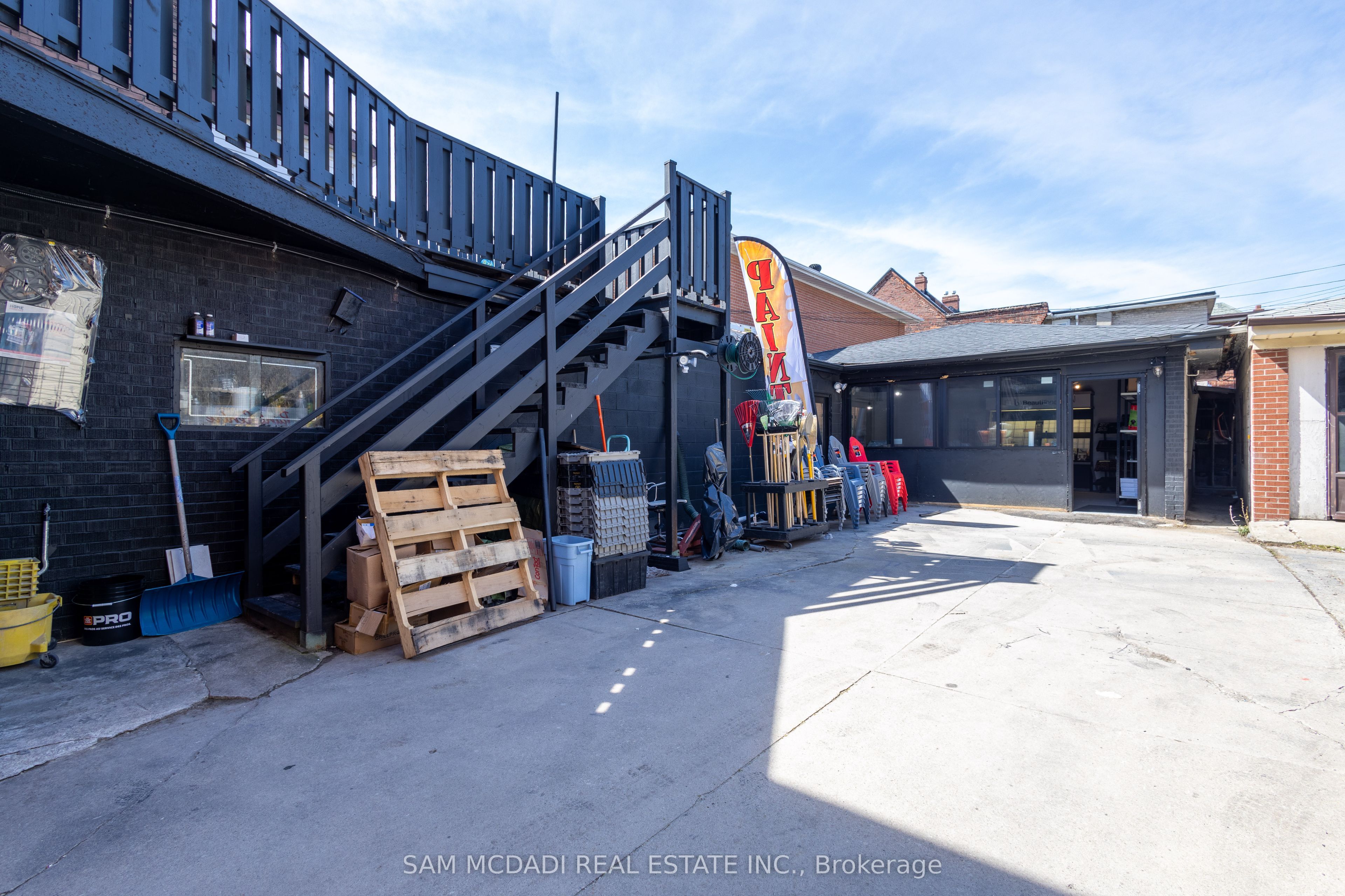 1212 Dufferin Street Property Photo 38