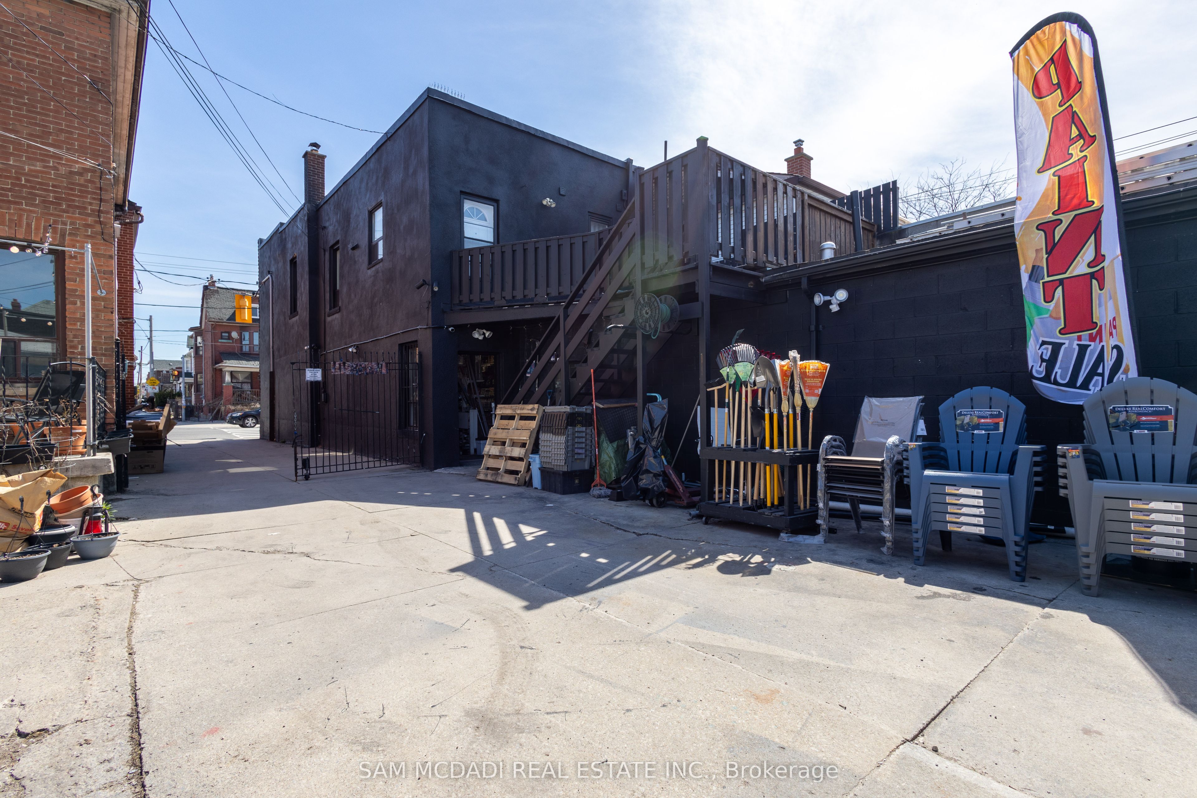1212 Dufferin Street Property Photo 39