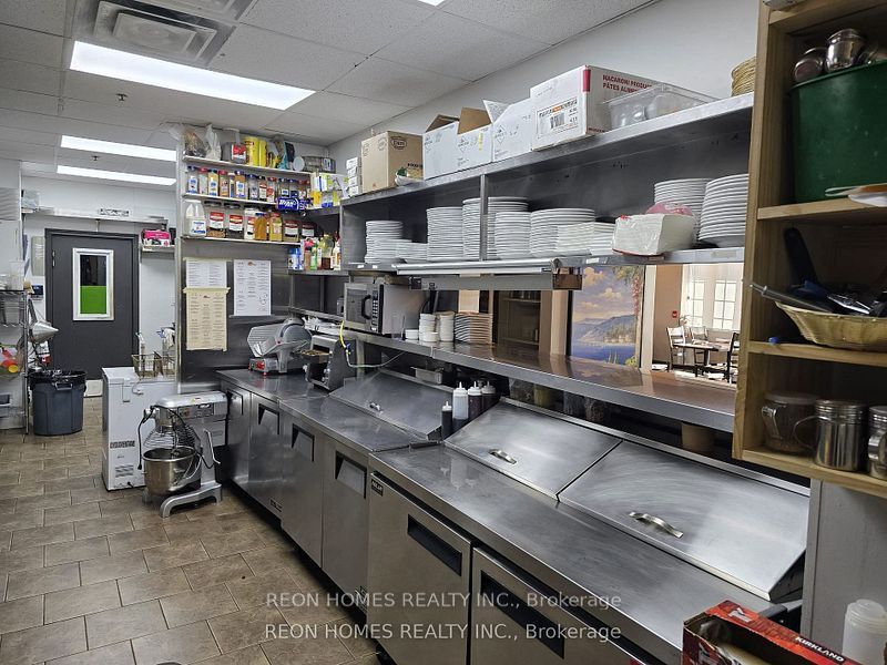 399 Elizabeth Street Property Photo 15