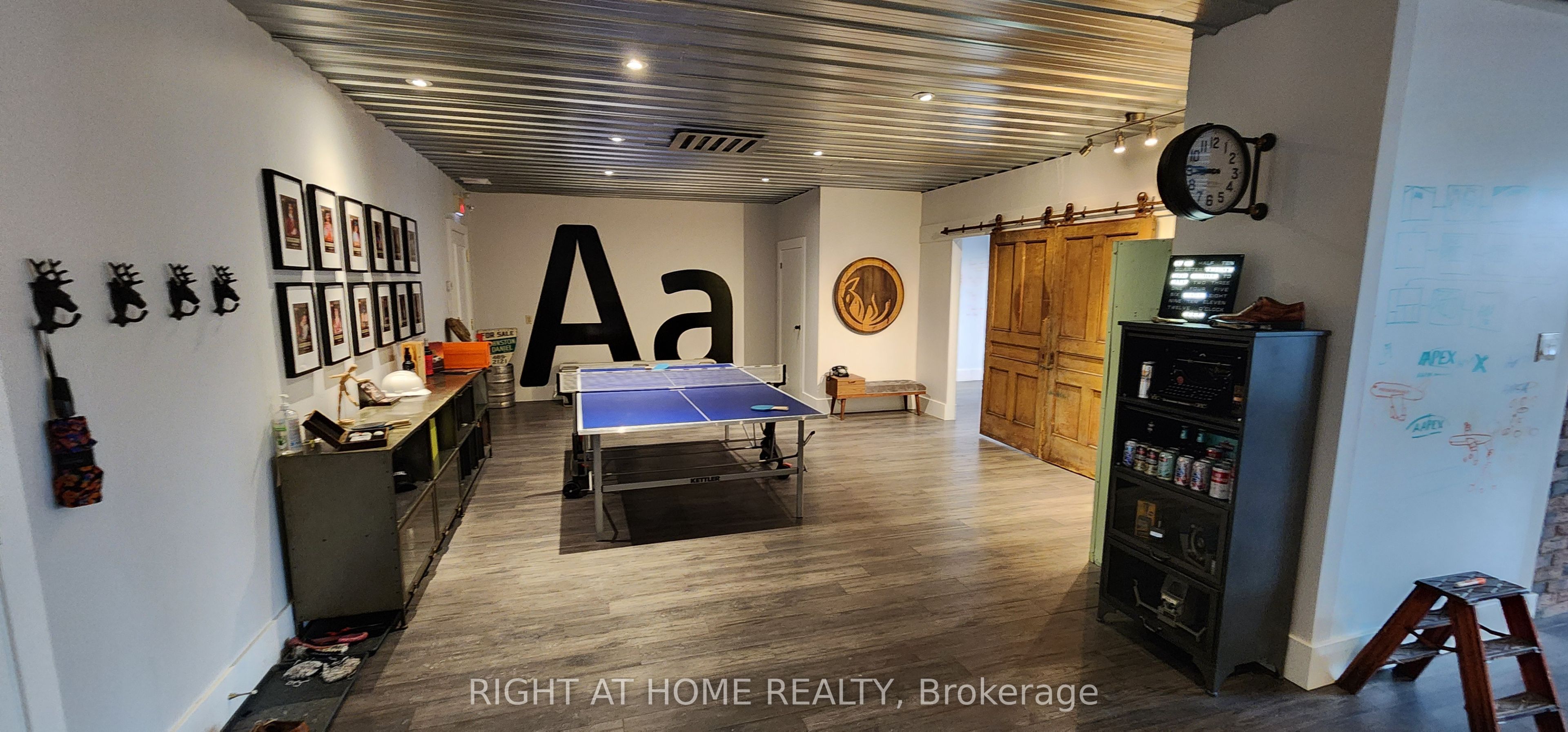 #203 - 334 Lakeshore Road Property Photo 4