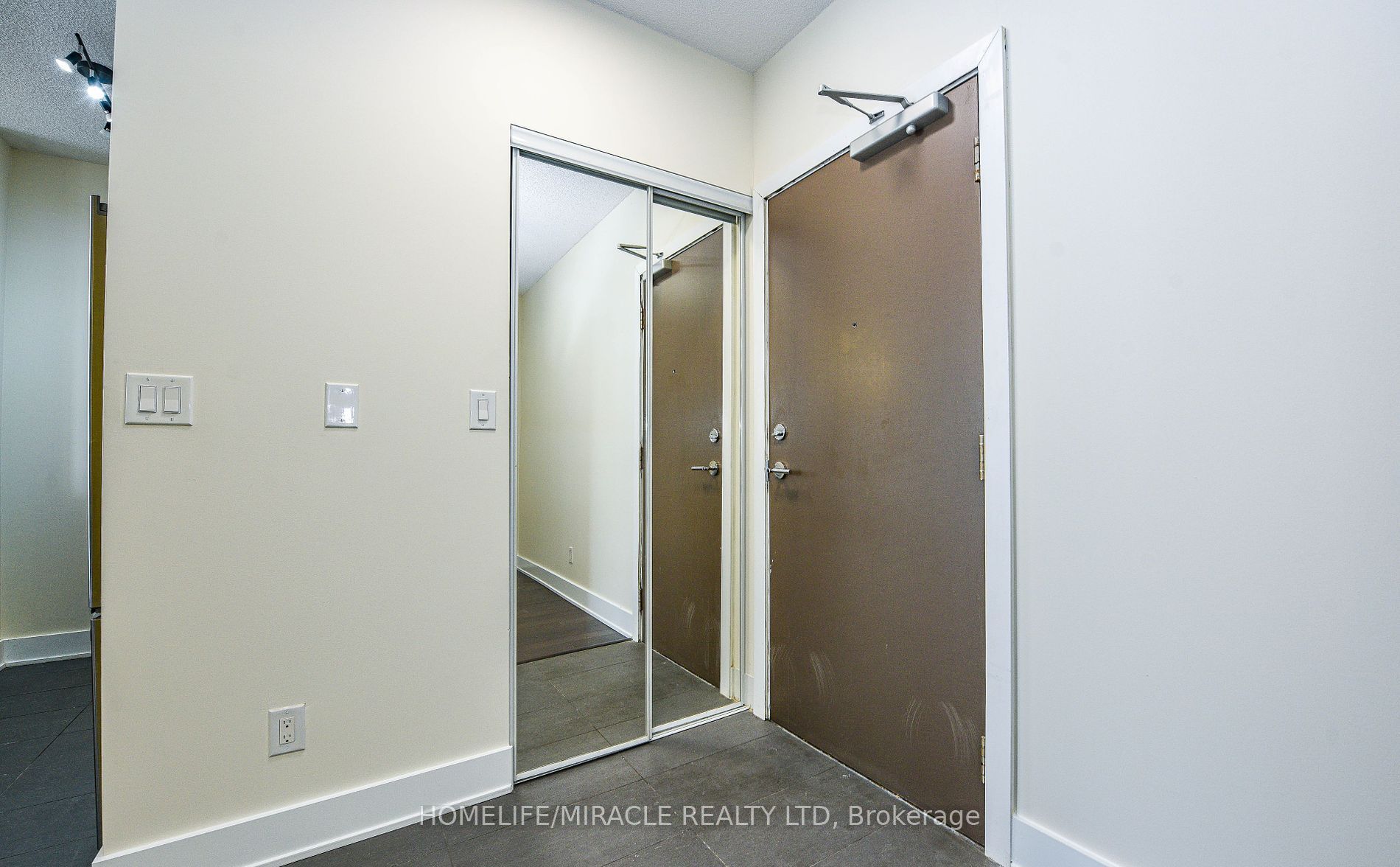 #3605 - 4099 Brickstone Mews Property Photo 7