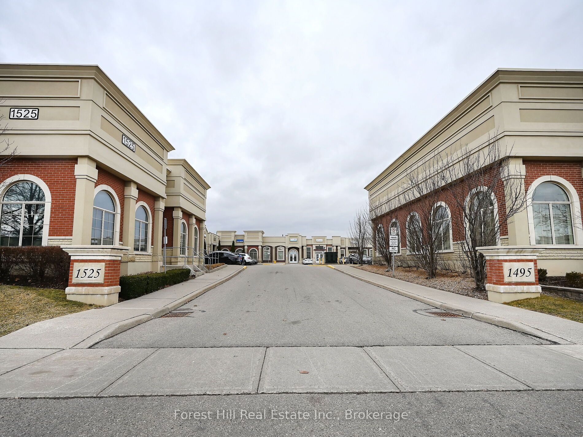 #23 - 1525 Cornwall Road Property Photo 1