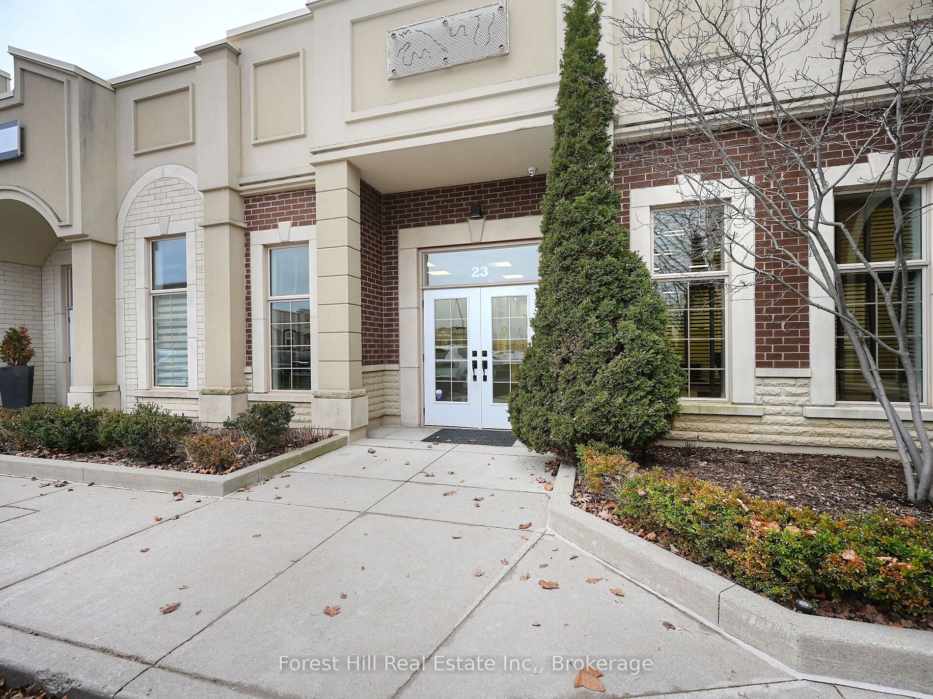#23 - 1525 Cornwall Road Property Photo 6