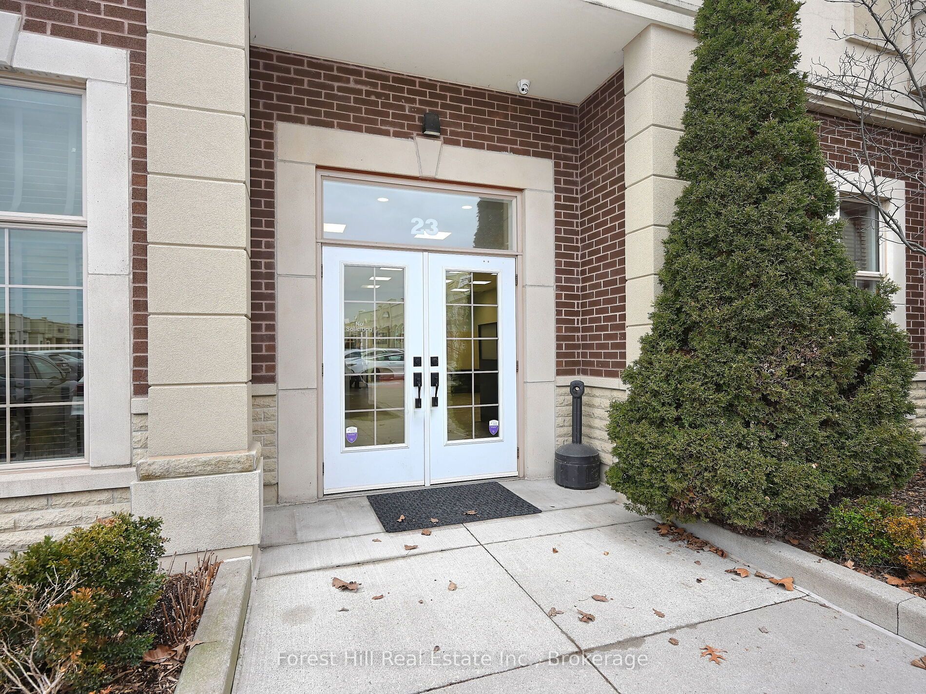 #23 - 1525 Cornwall Road Property Photo 7