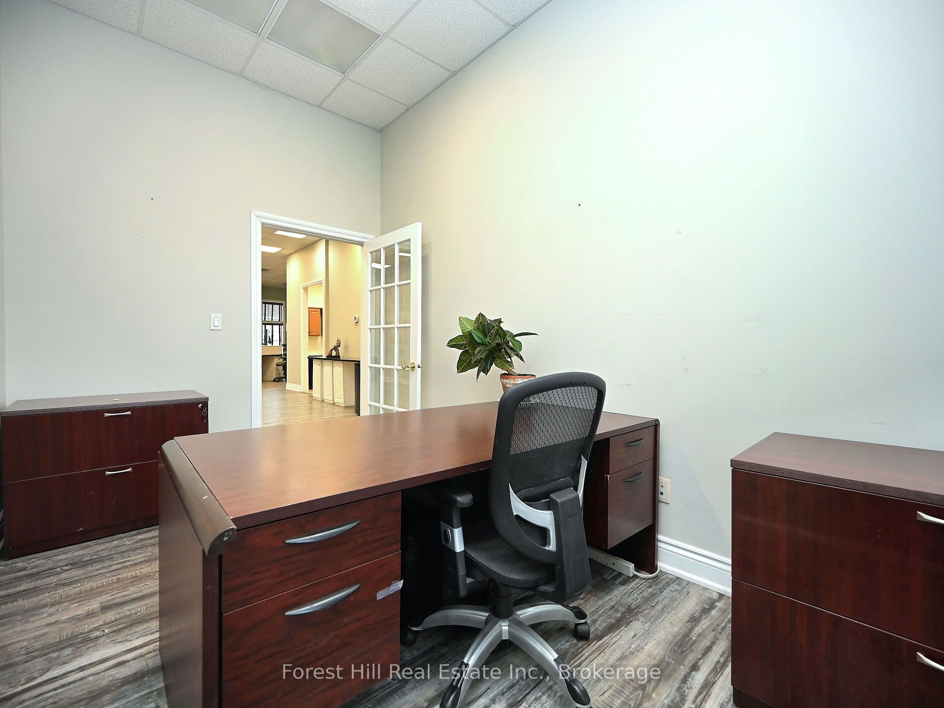 #23 - 1525 Cornwall Road Property Photo 41