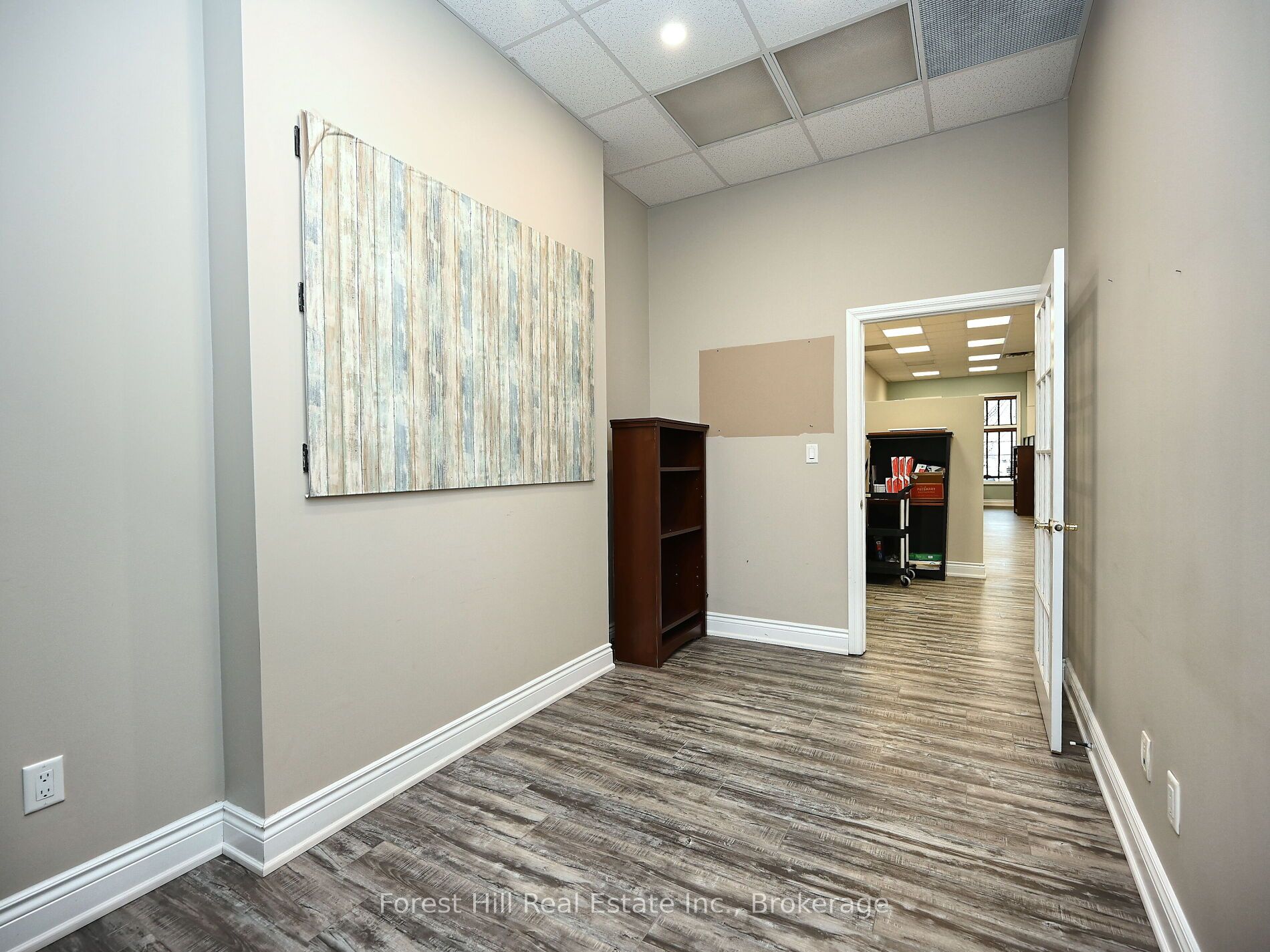#23 - 1525 Cornwall Road Property Photo 44