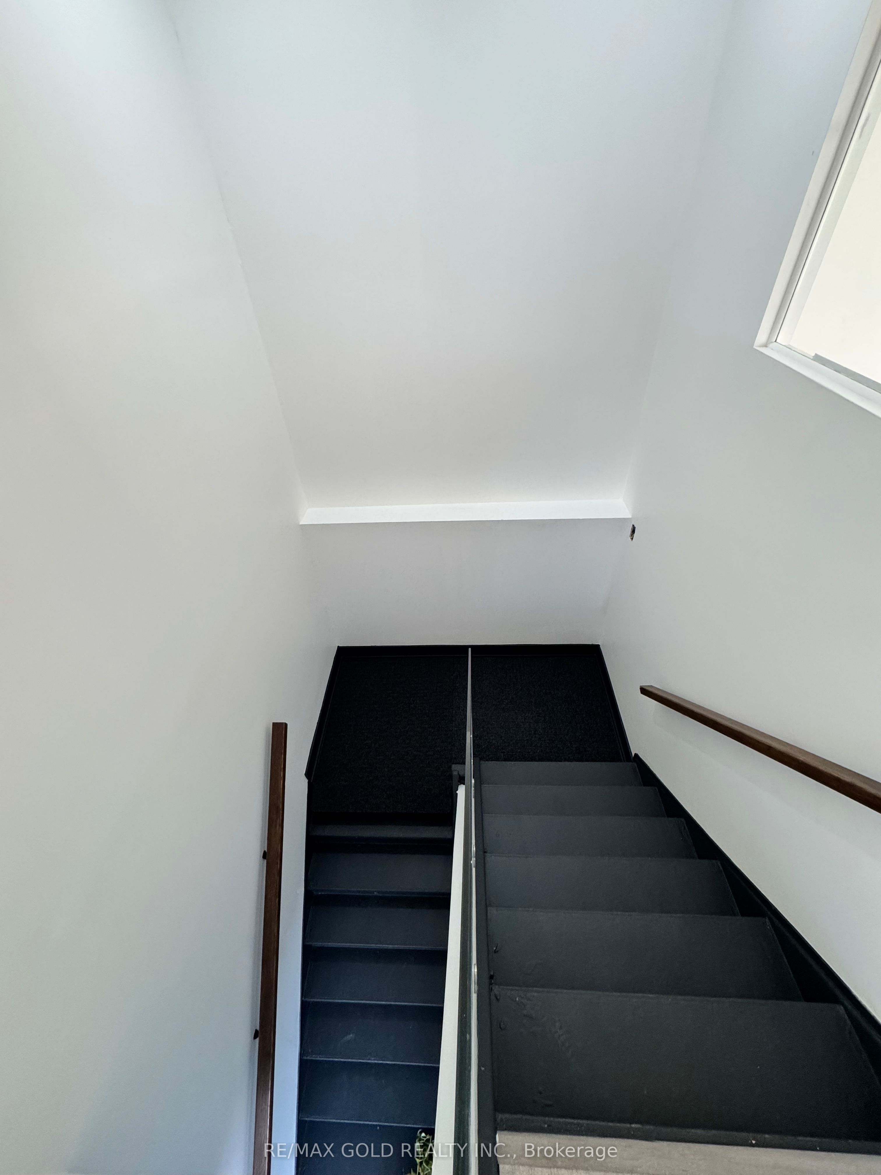 #11 - 7015 Tranmere Drive Property Photo 2