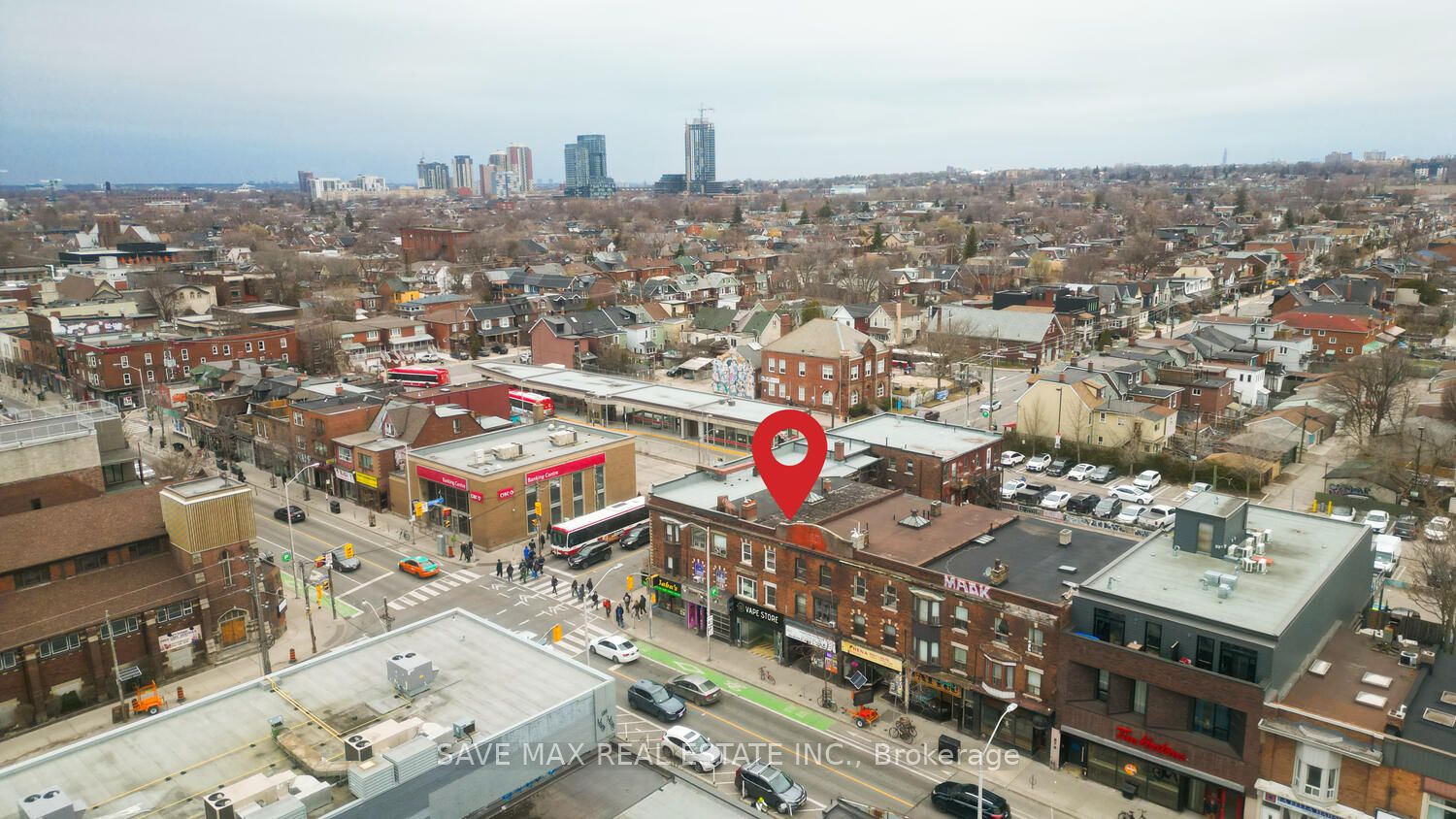 886 Bloor Street Property Photo 3