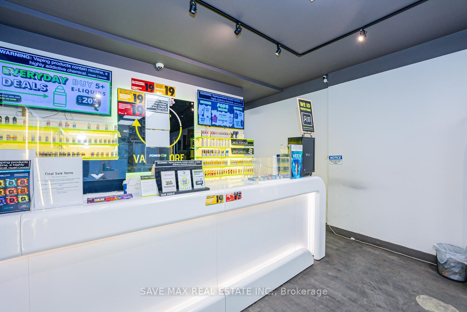 886 Bloor Street Property Photo 4