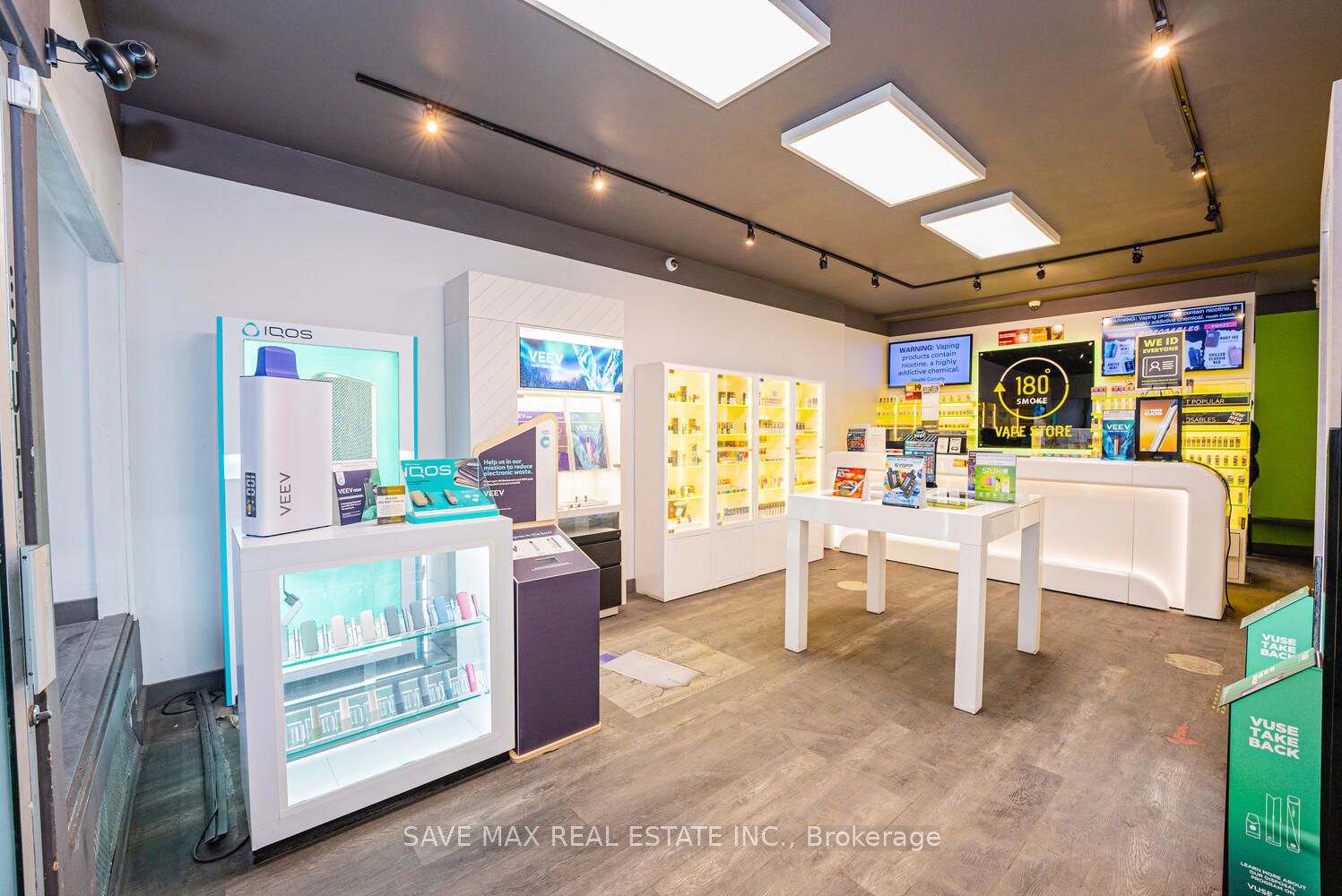886 Bloor Street Property Photo 6