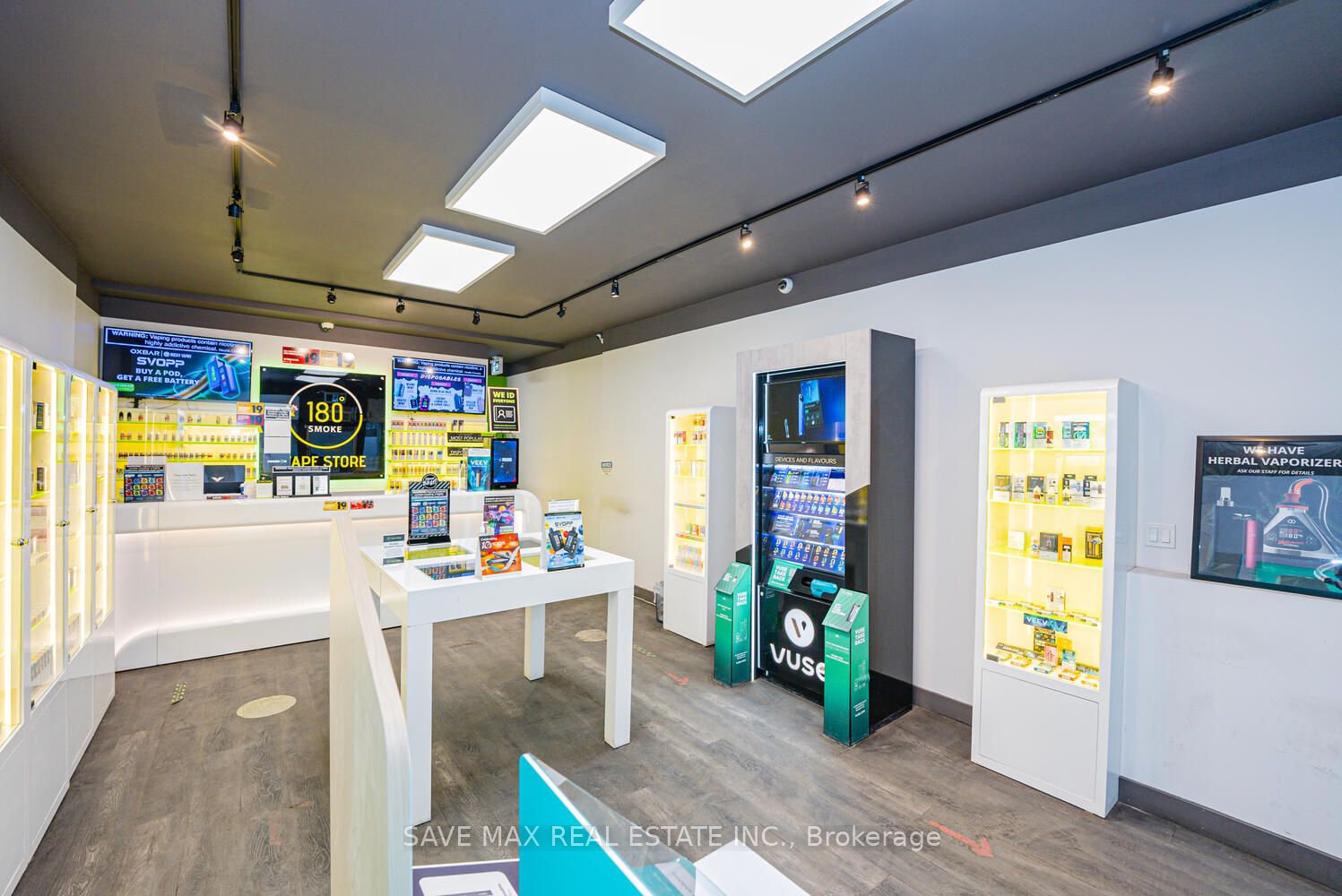 886 Bloor Street Property Photo 7