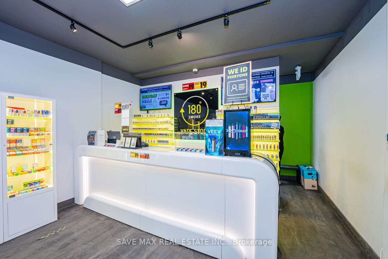 886 Bloor Street Property Photo 8