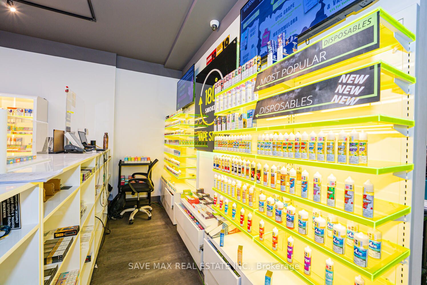 886 Bloor Street Property Photo 11