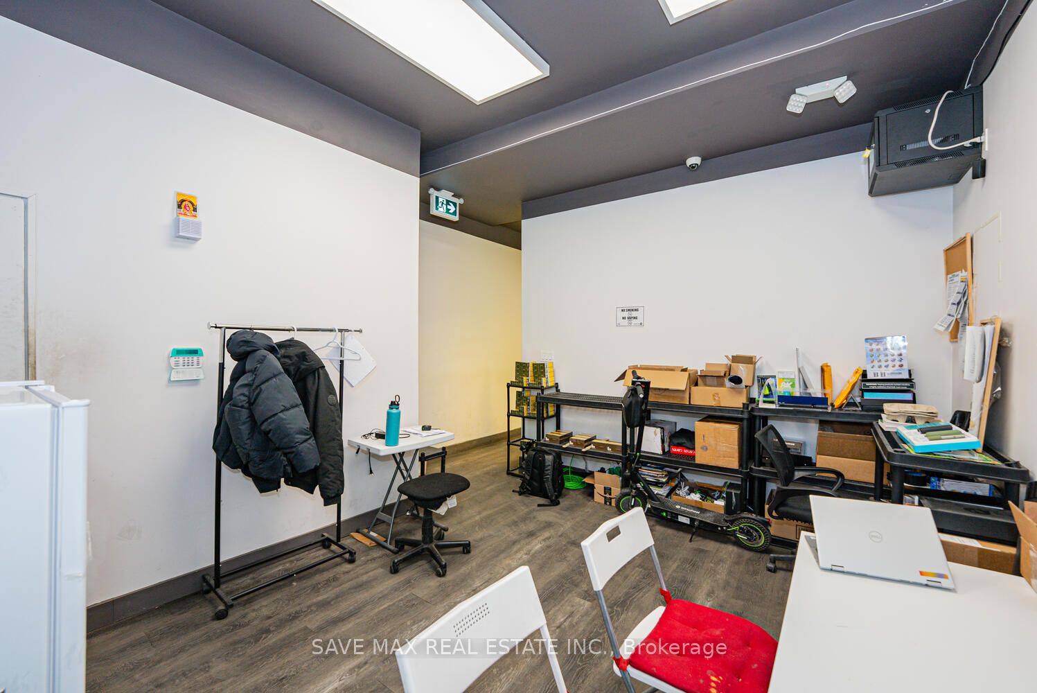 886 Bloor Street Property Photo 21