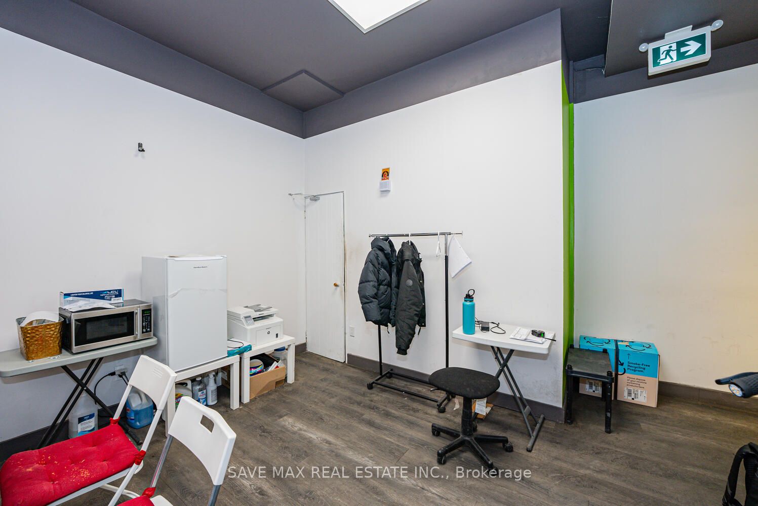 886 Bloor Street Property Photo 23