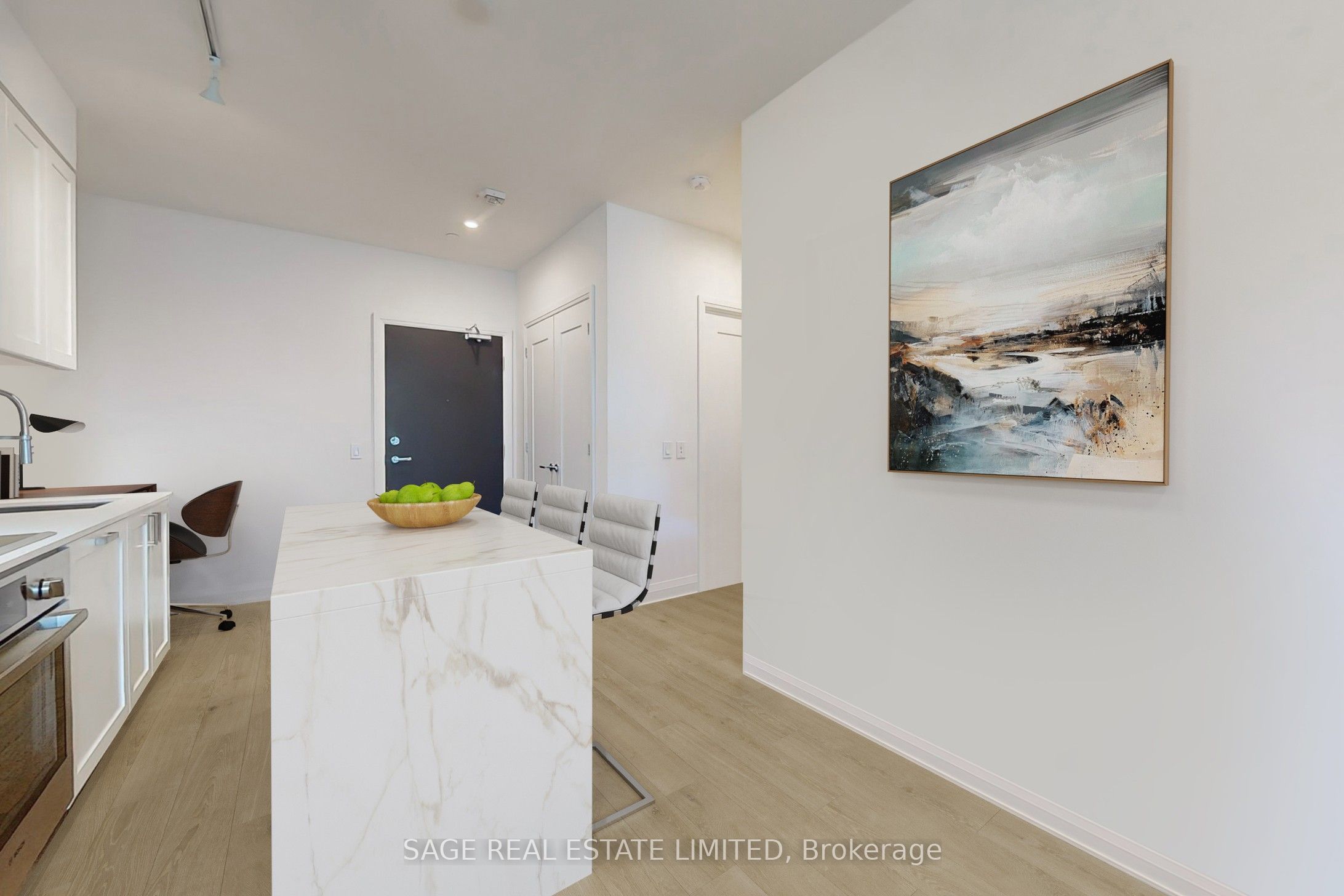 293 The Kingsway N/a 113 Property Photo 14