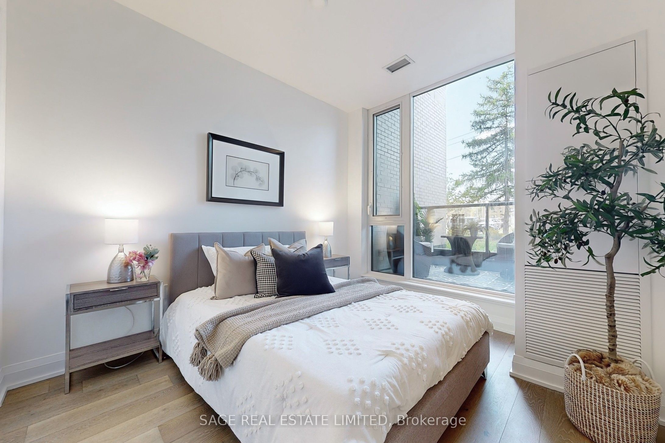 293 The Kingsway N/a 113 Property Photo 19