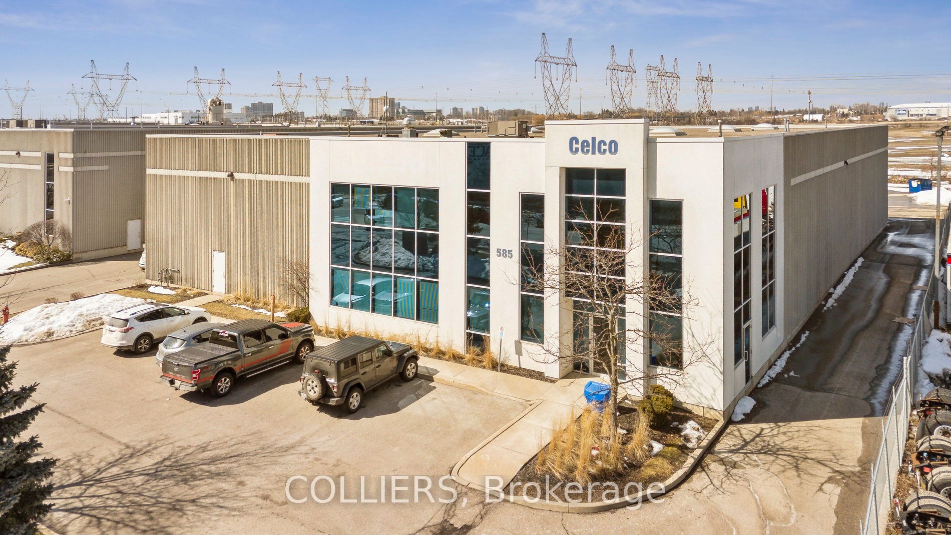 585 Secretariat Court Property Photo 15