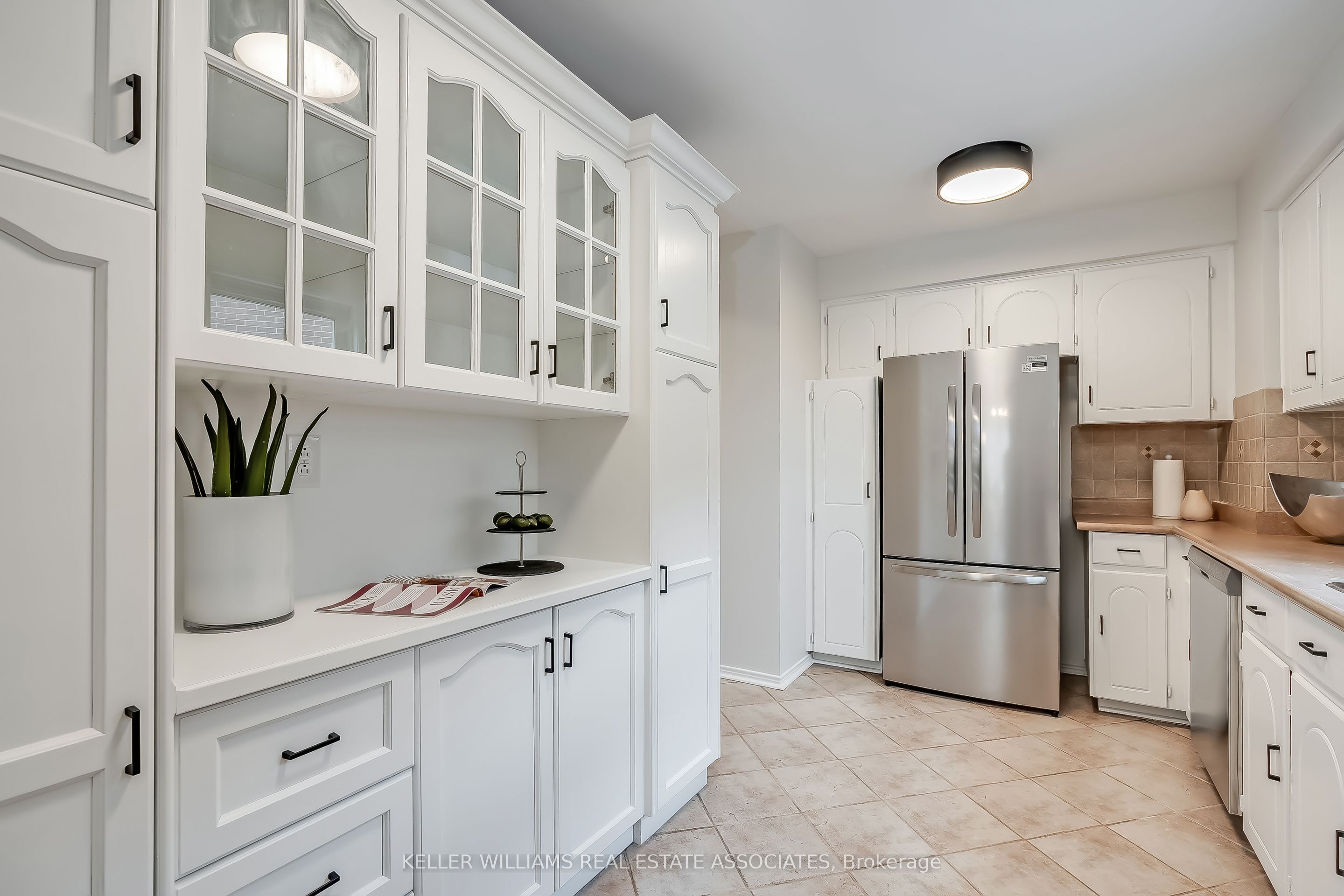 4266 Ryeford Court Property Photo 12