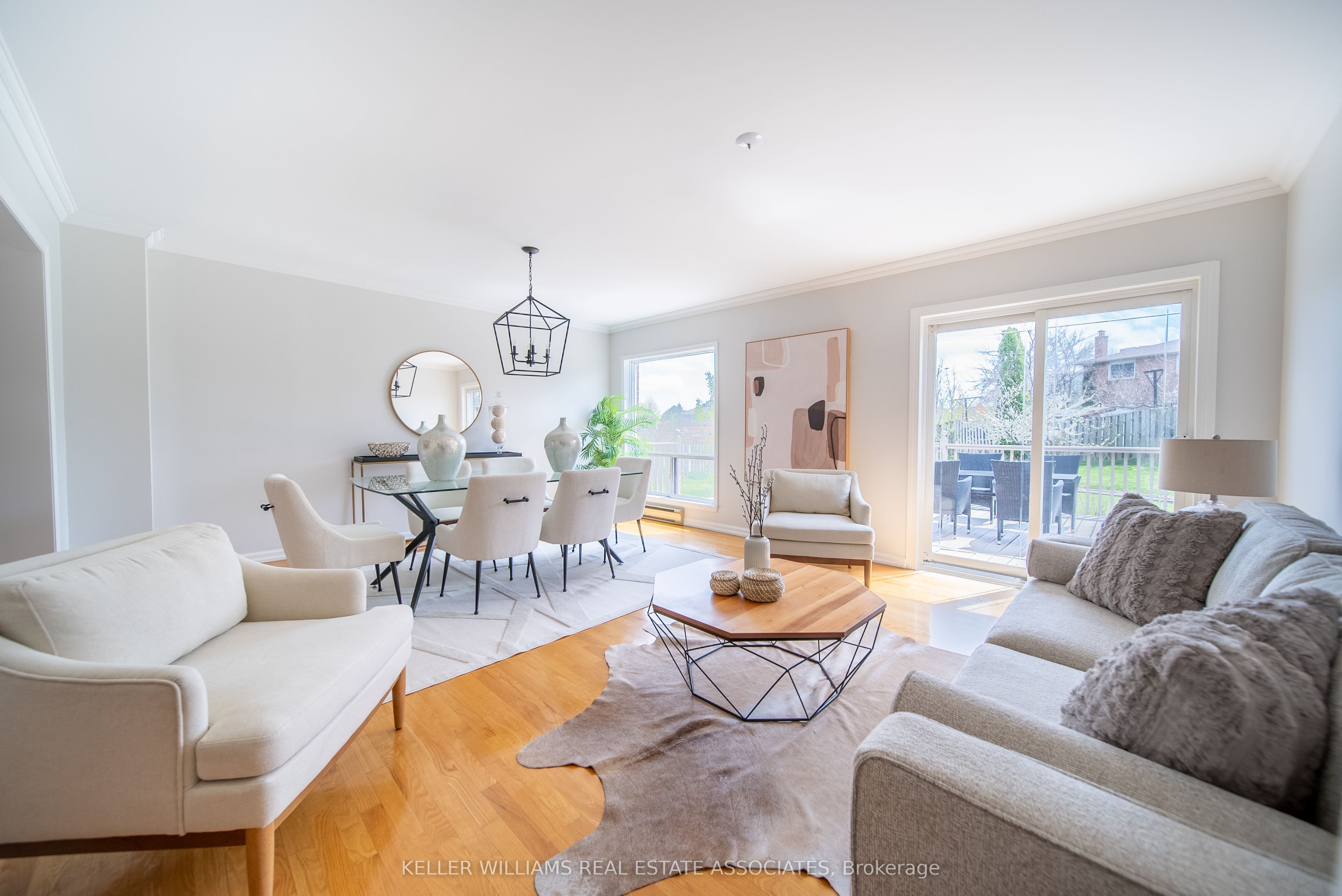 4266 Ryeford Court Property Photo 17
