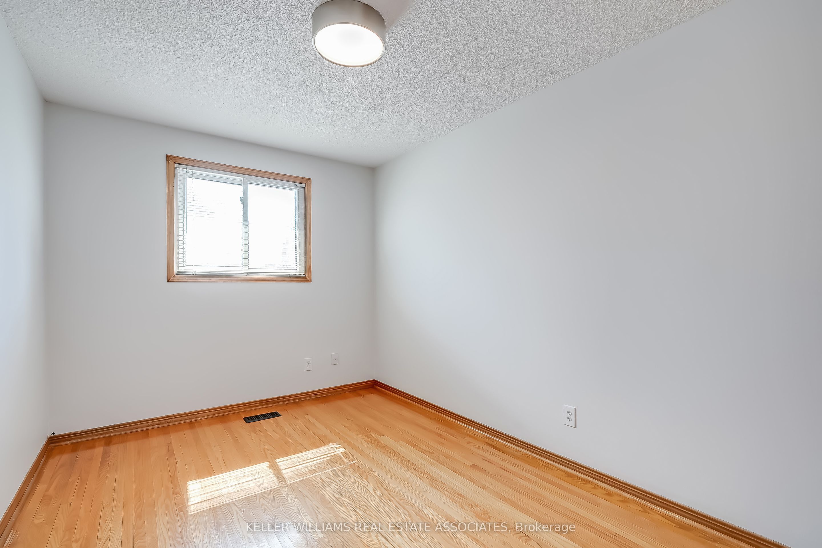 4266 Ryeford Court Property Photo 28