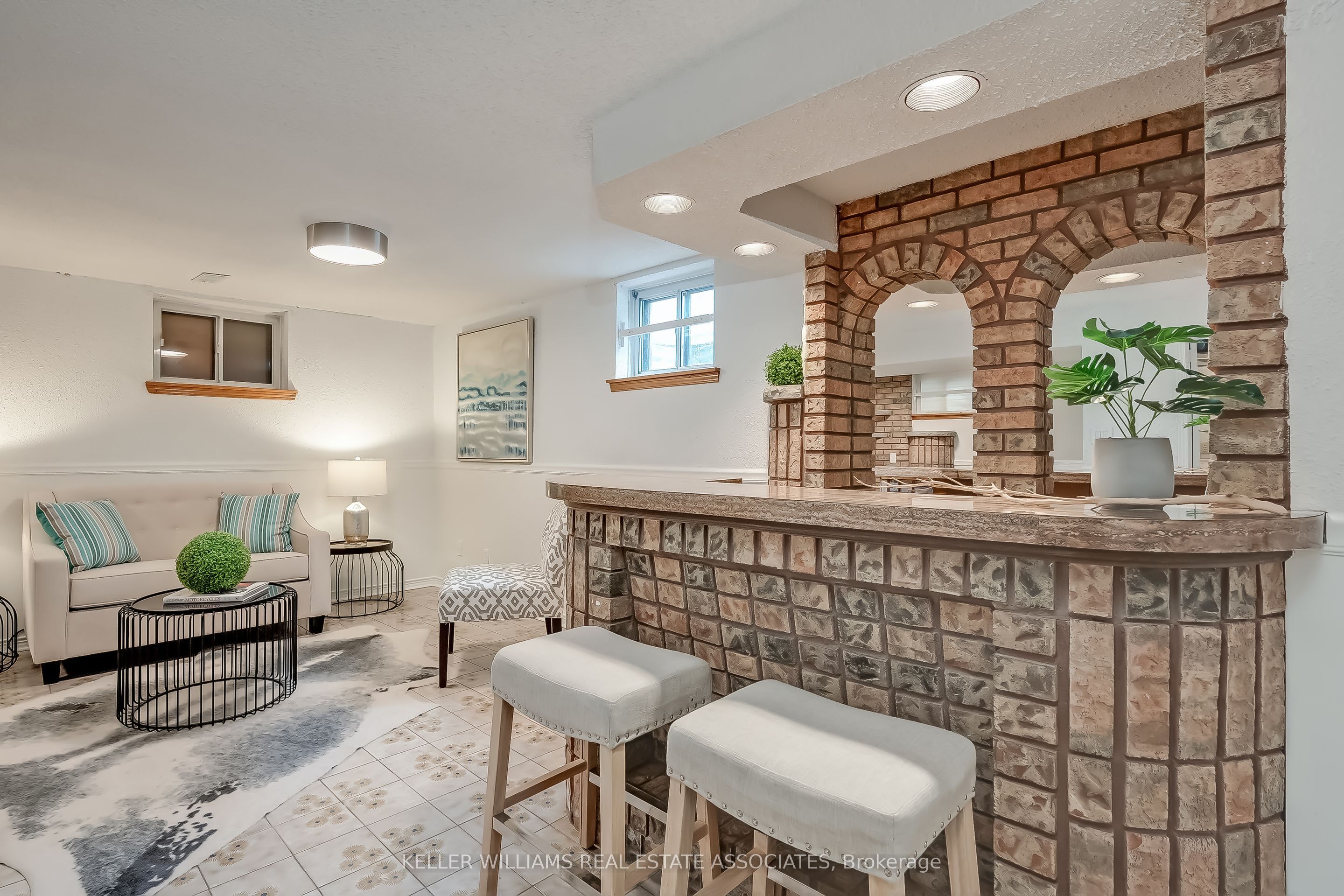 4266 Ryeford Court Property Photo 31