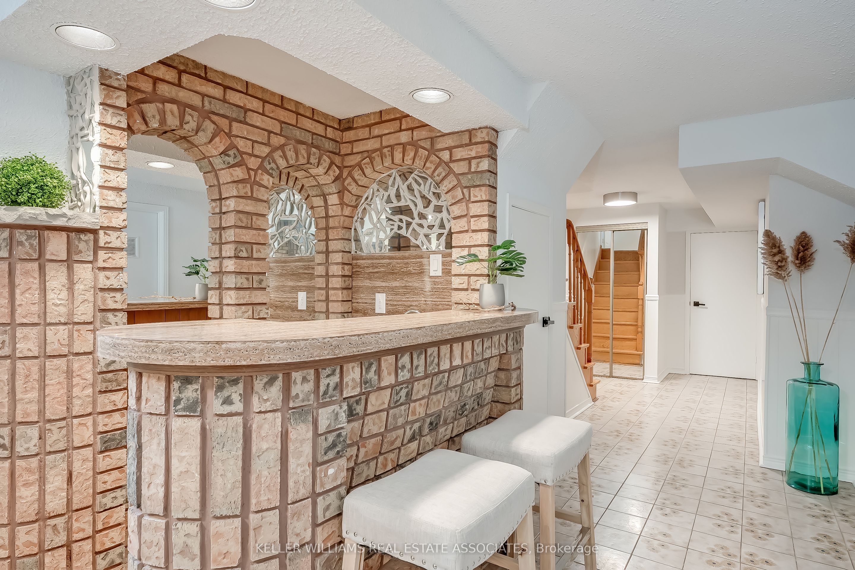4266 Ryeford Court Property Photo 32