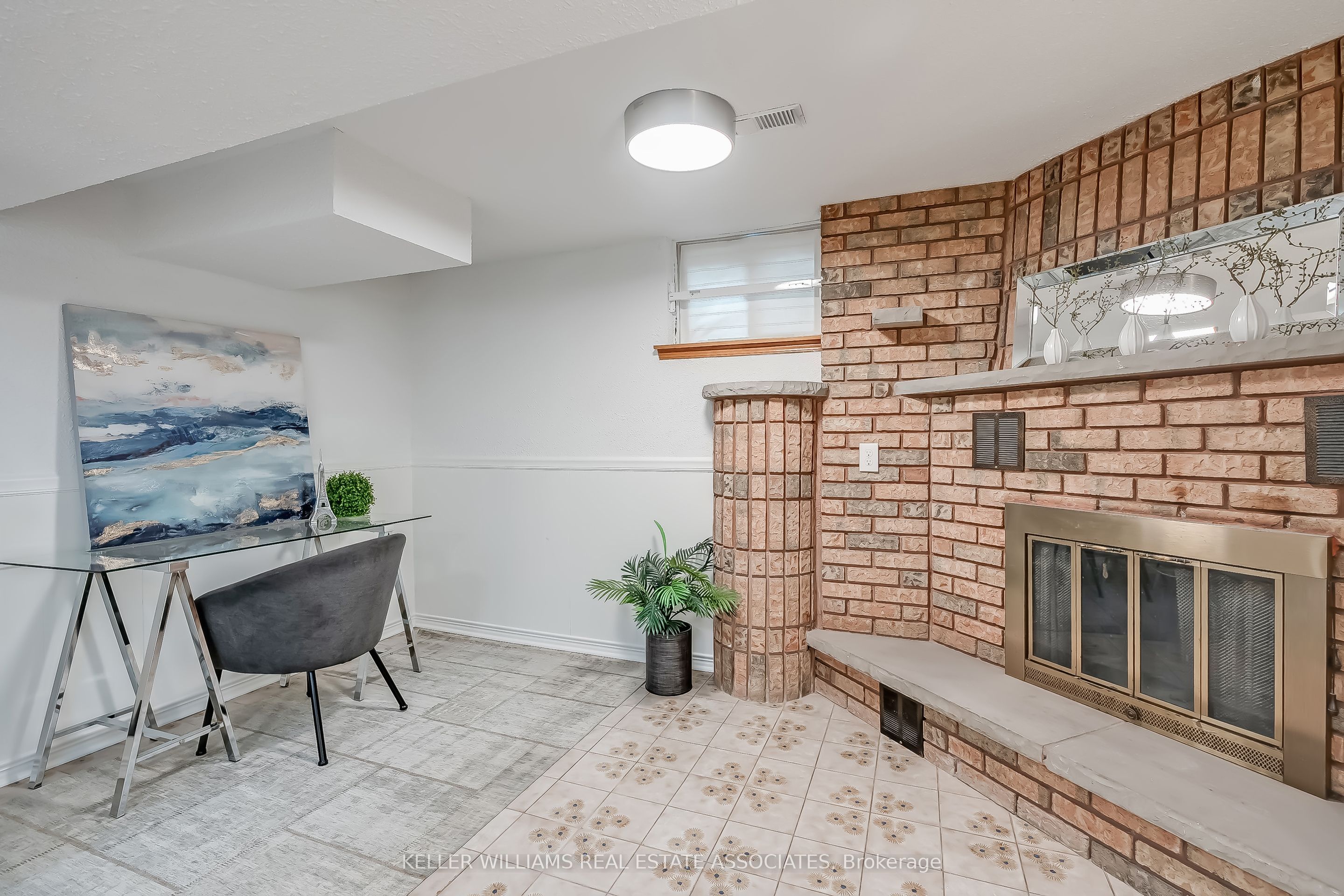4266 Ryeford Court Property Photo 35