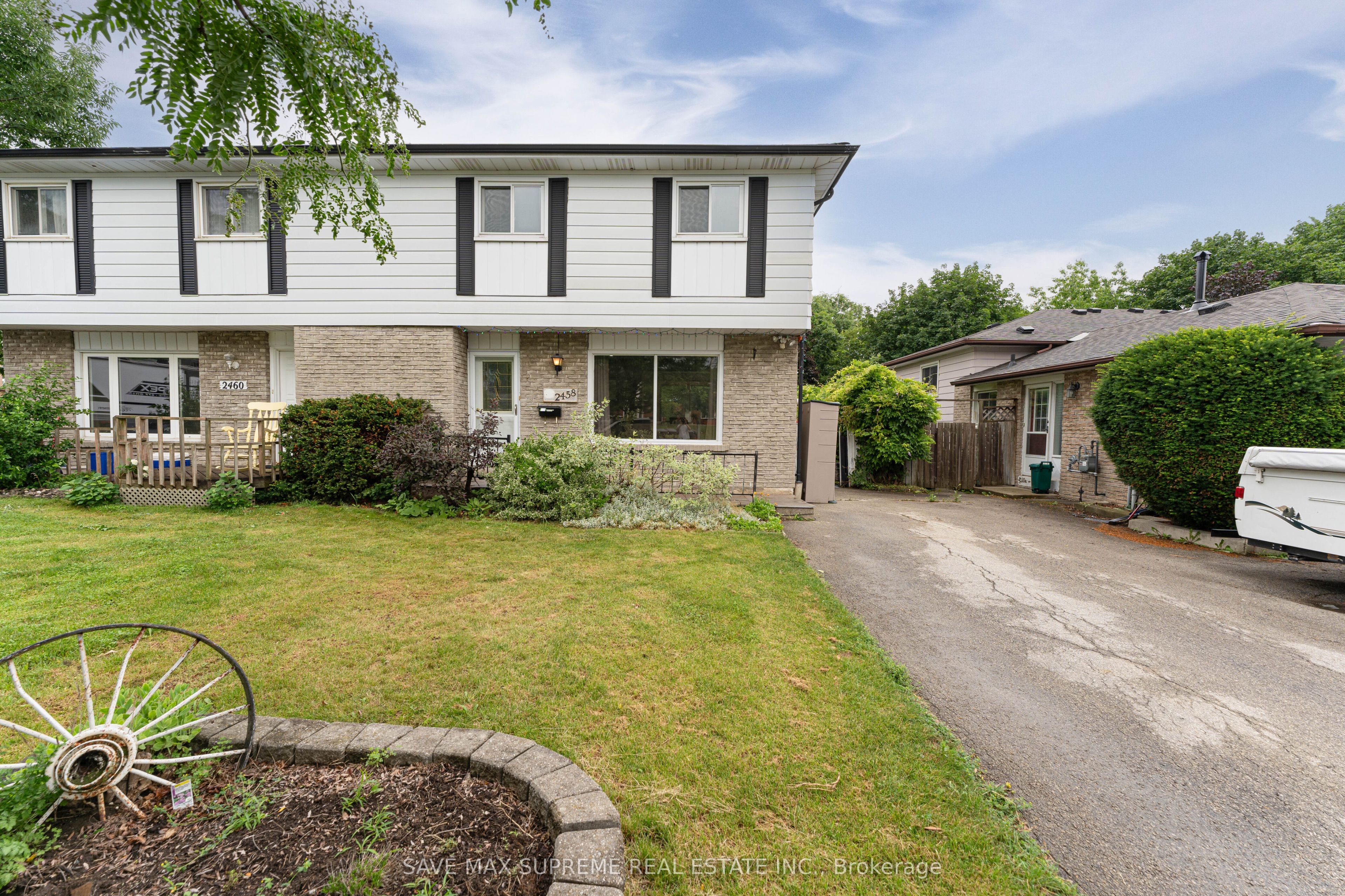 2458 Martin Court Property Photo 1