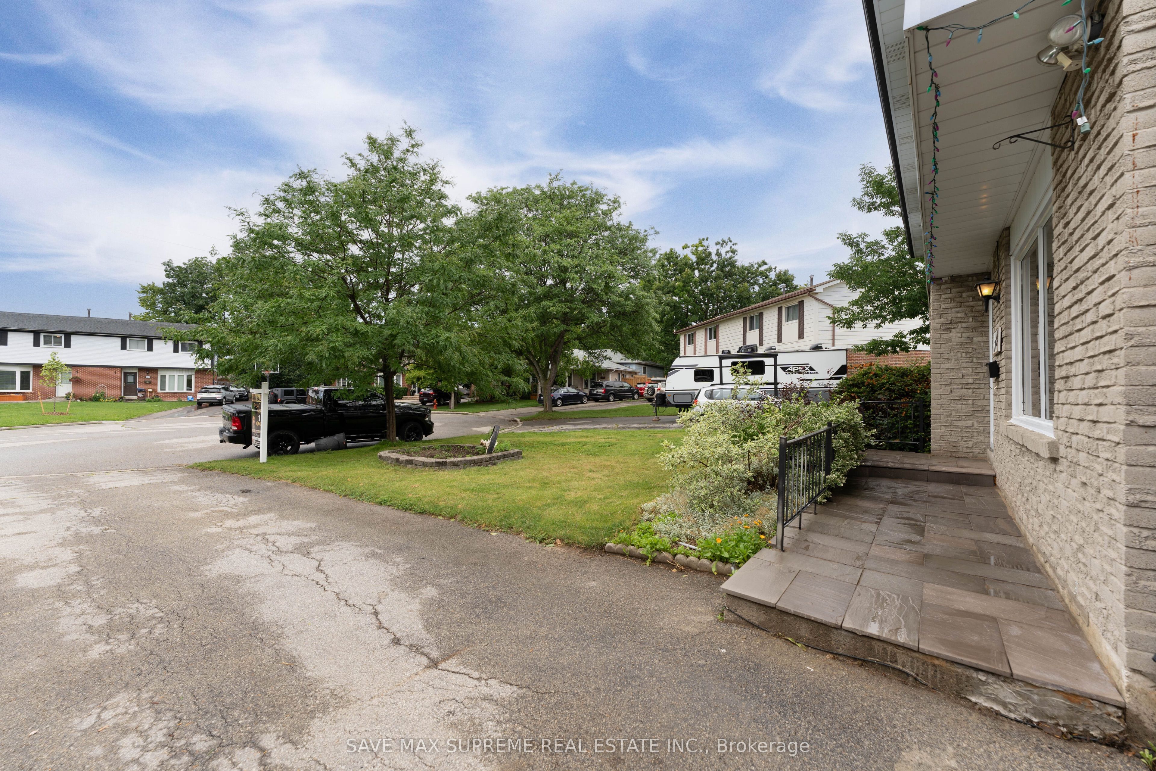 2458 Martin Court Property Photo 4