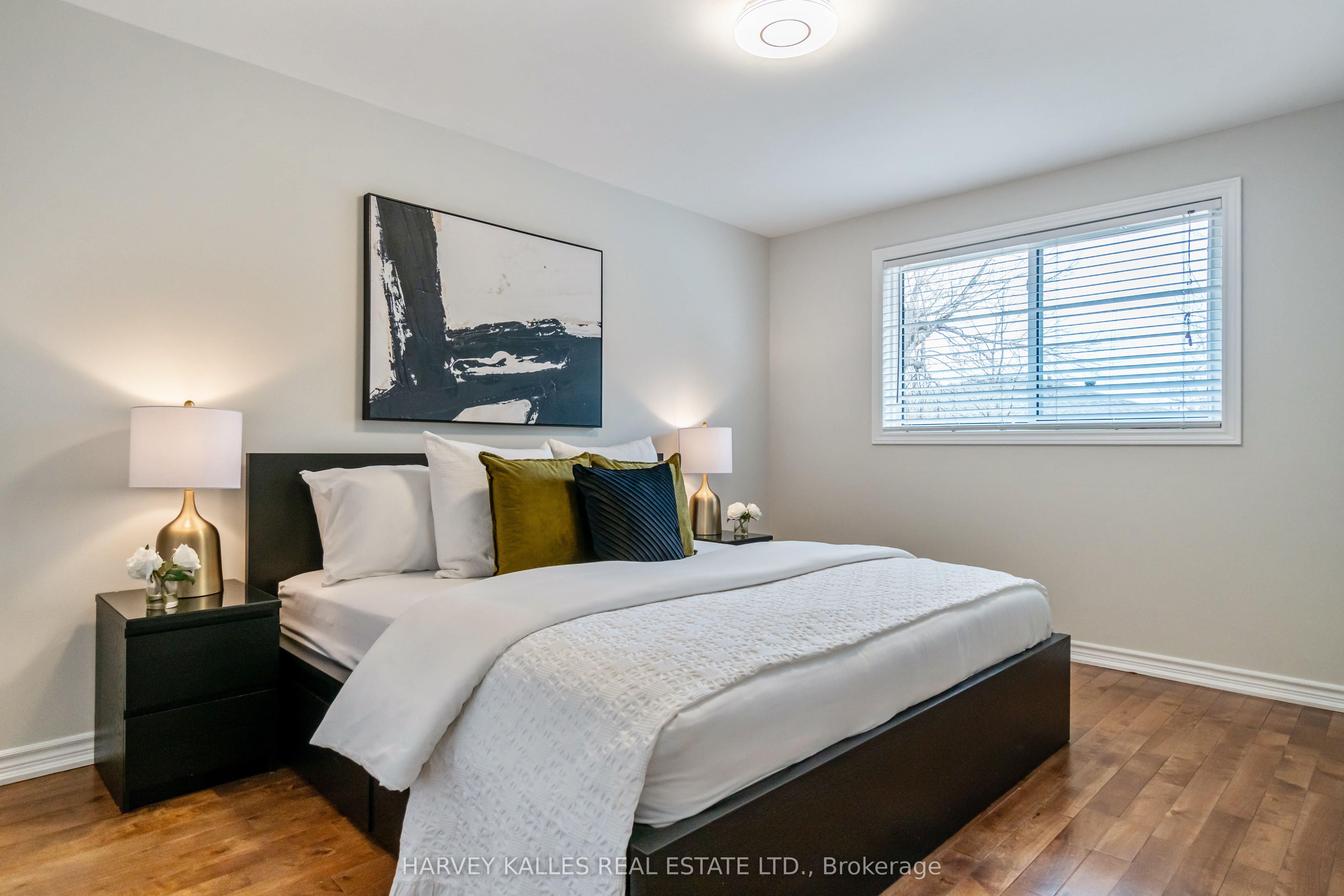 1855 Silverberry Crescent Property Photo 10