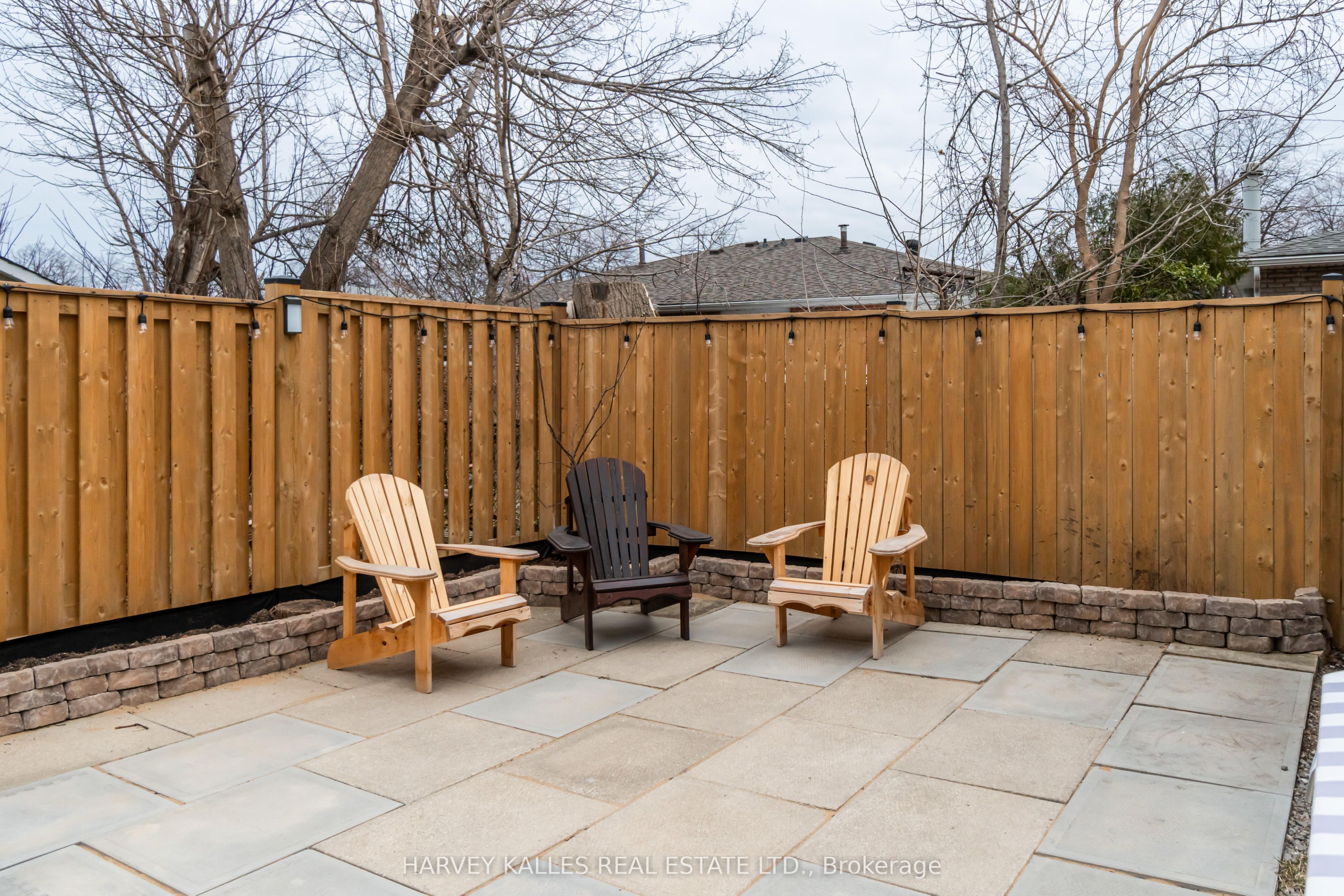 1855 Silverberry Crescent Property Photo 18